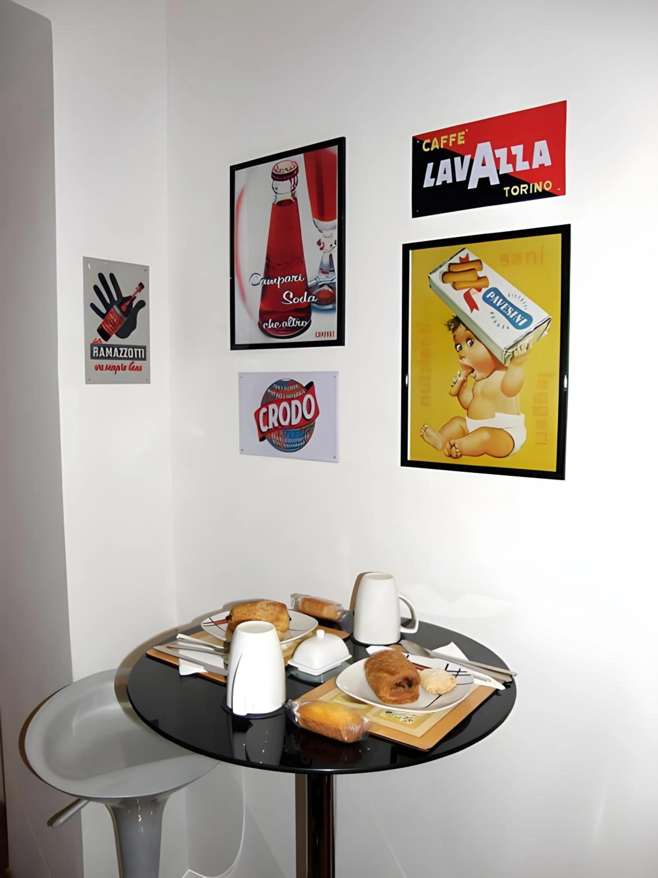 Food and drinks in Breakfast In Bed