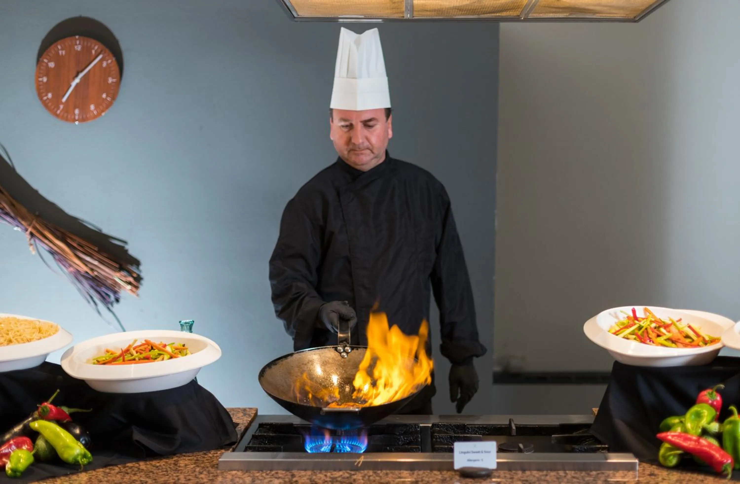 Restaurant/places to eat in Aeolian Village Beach Resort