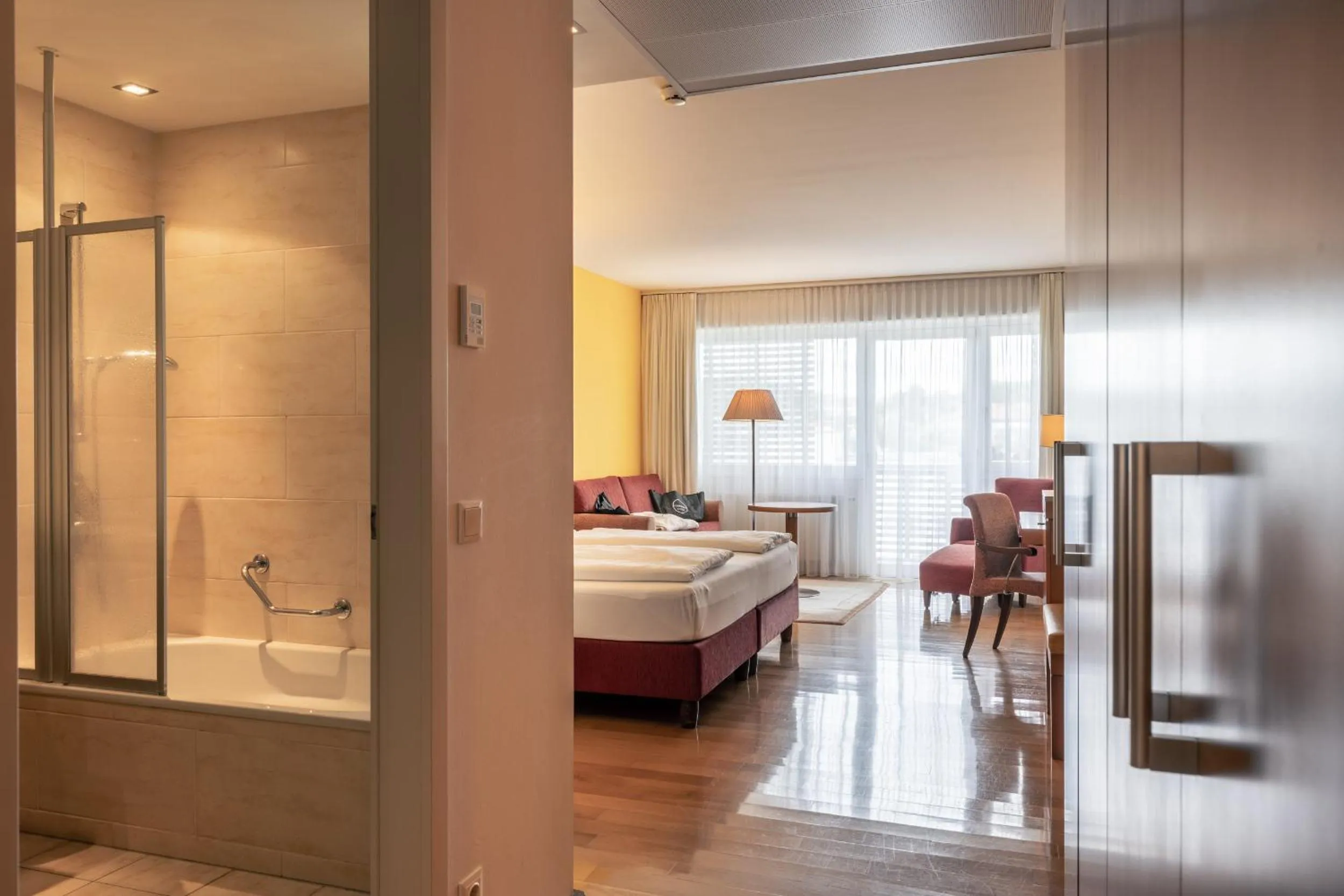 Photo of the whole room, Bed in Reduce Hotel Vital