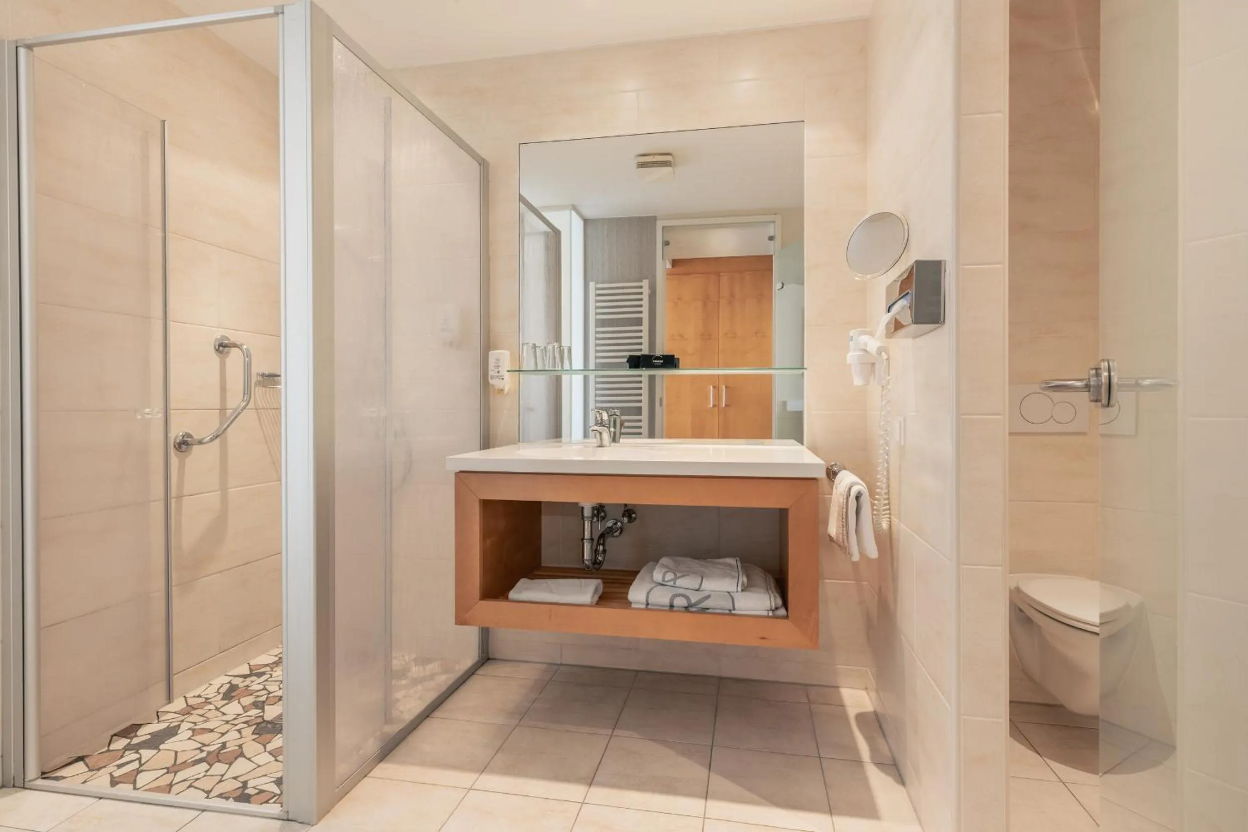 Bathroom in Reduce Hotel Vital