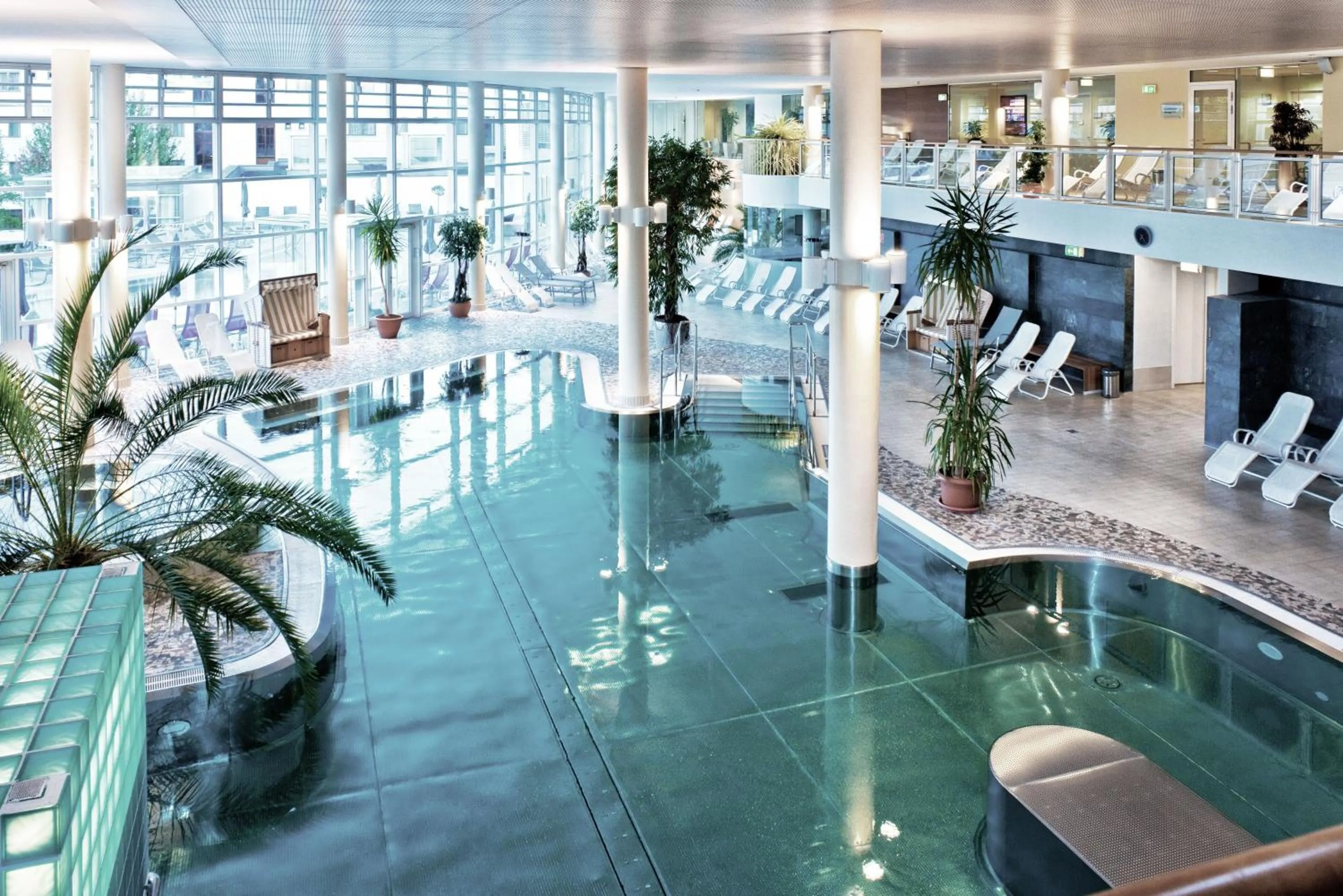 Hot Spring Bath in Reduce Hotel Vital