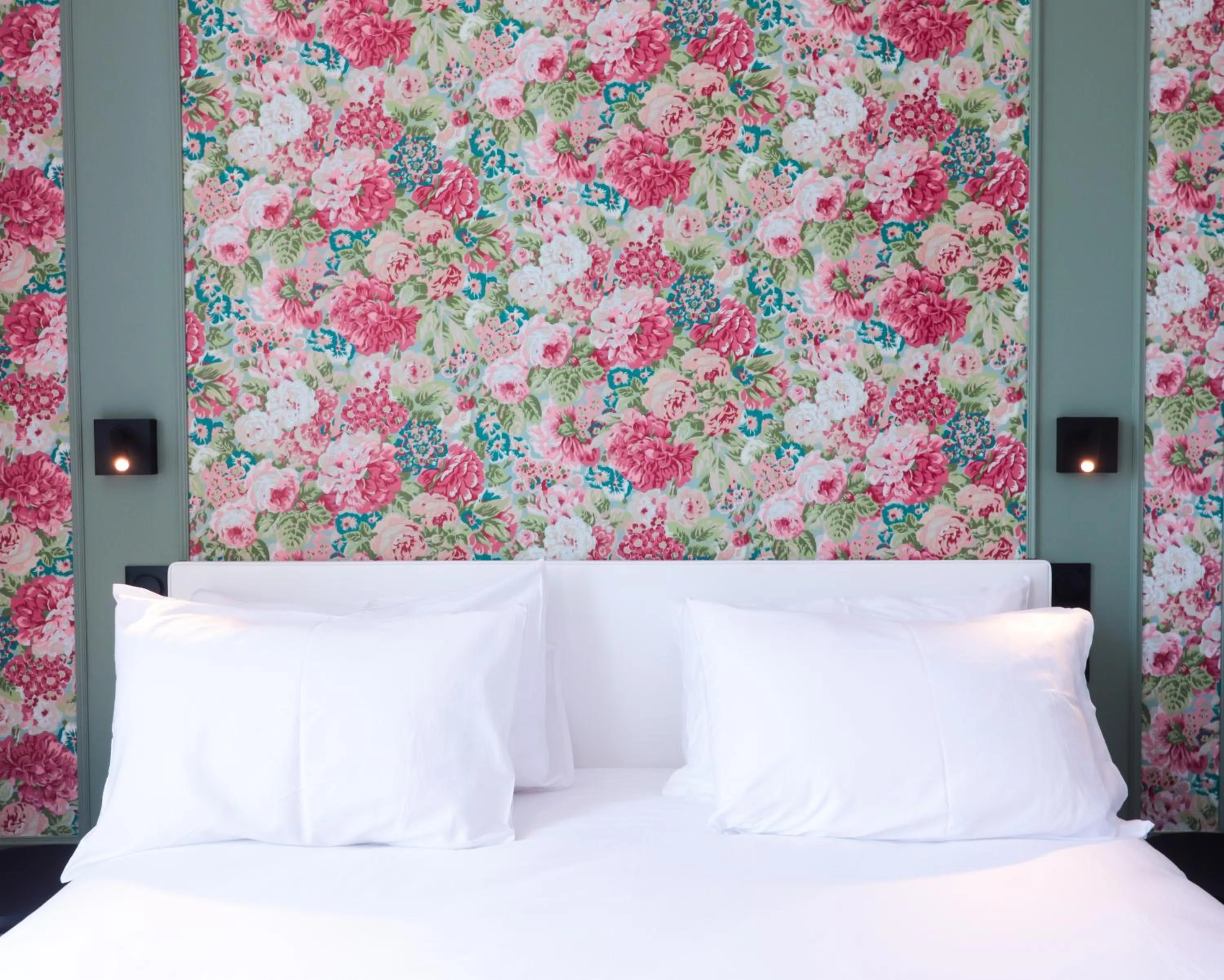 Bedroom, Bed in Hotel Continental