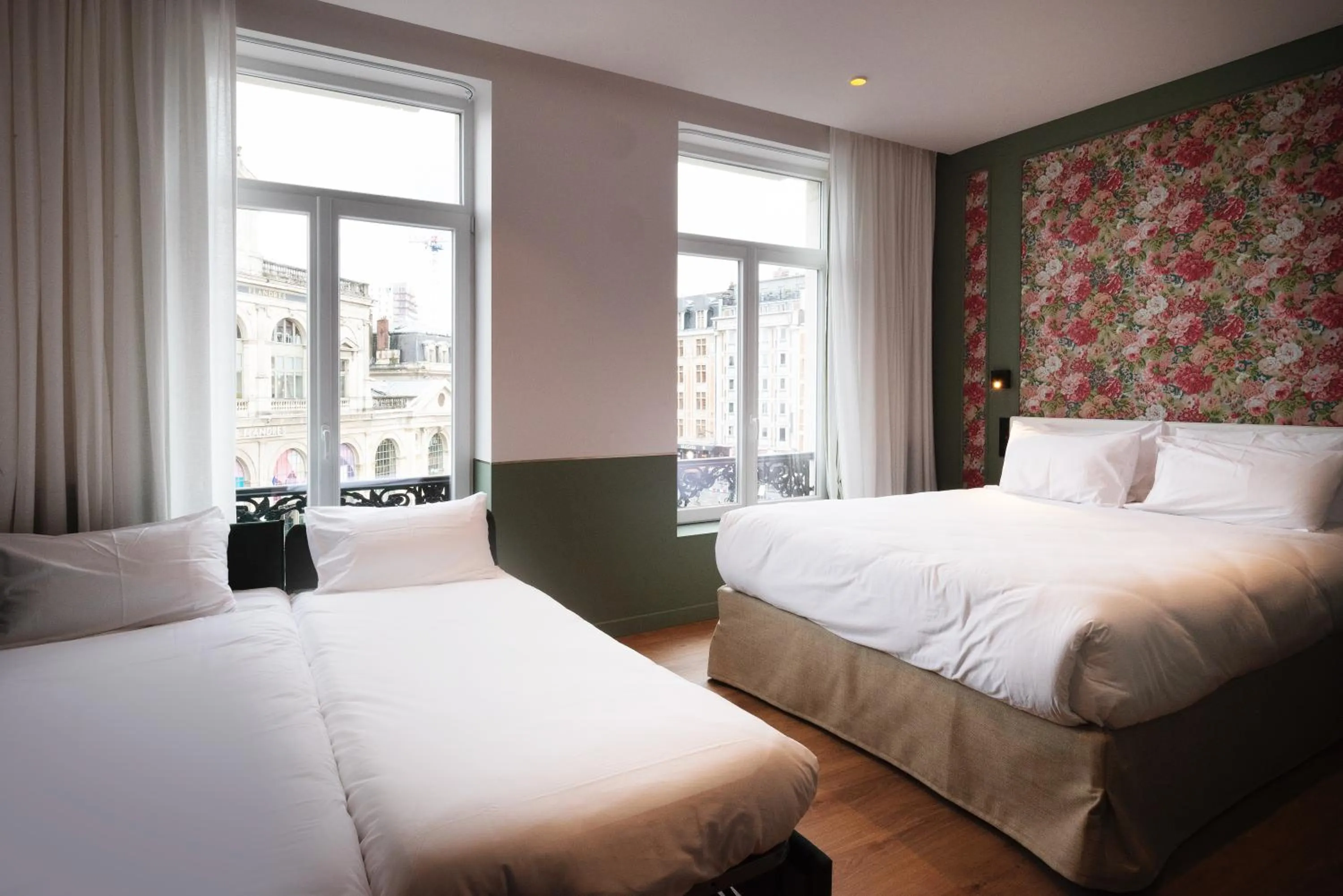 Bed in Hotel Continental