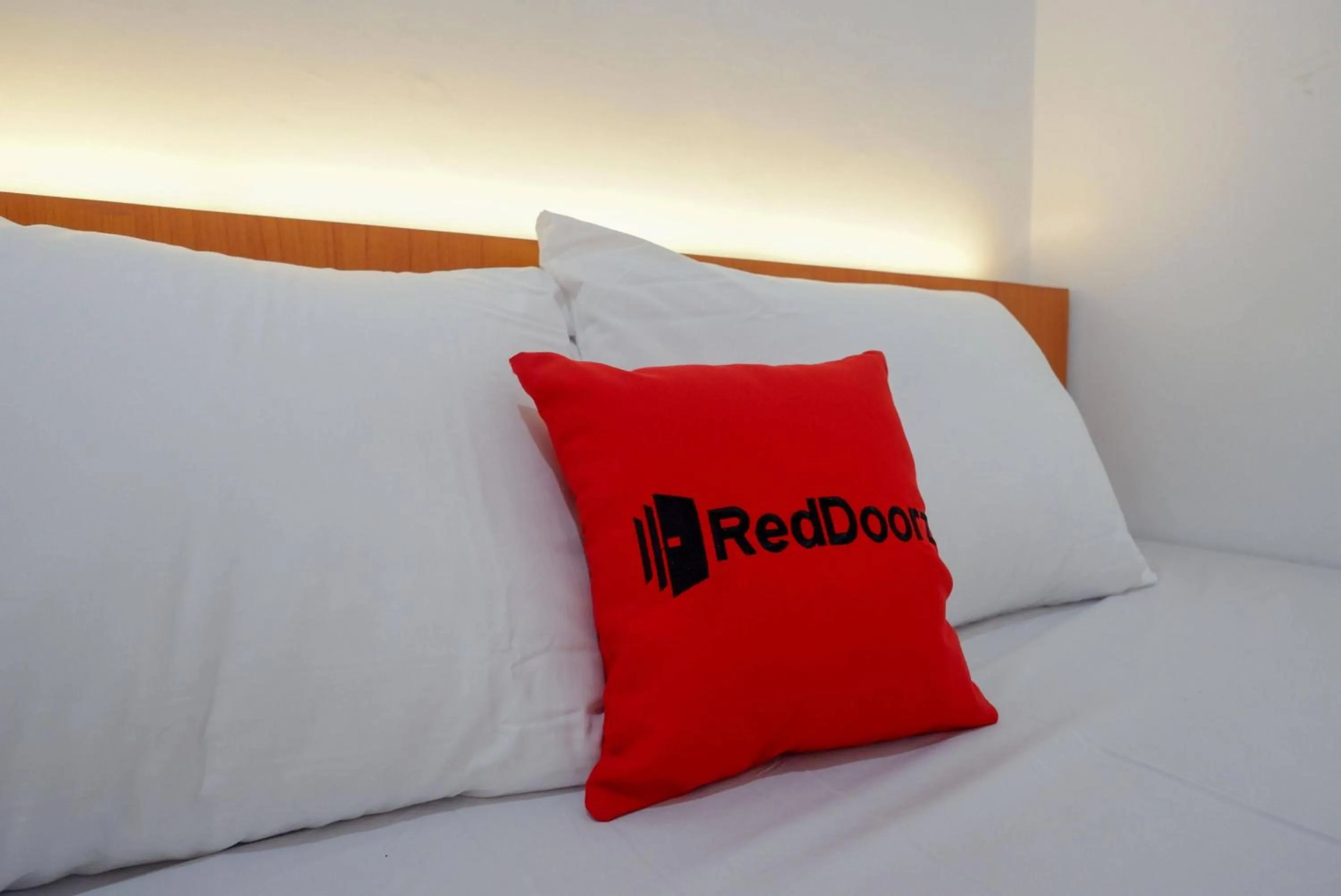 Bedroom, Bed in RedDoorz near GOR UNY