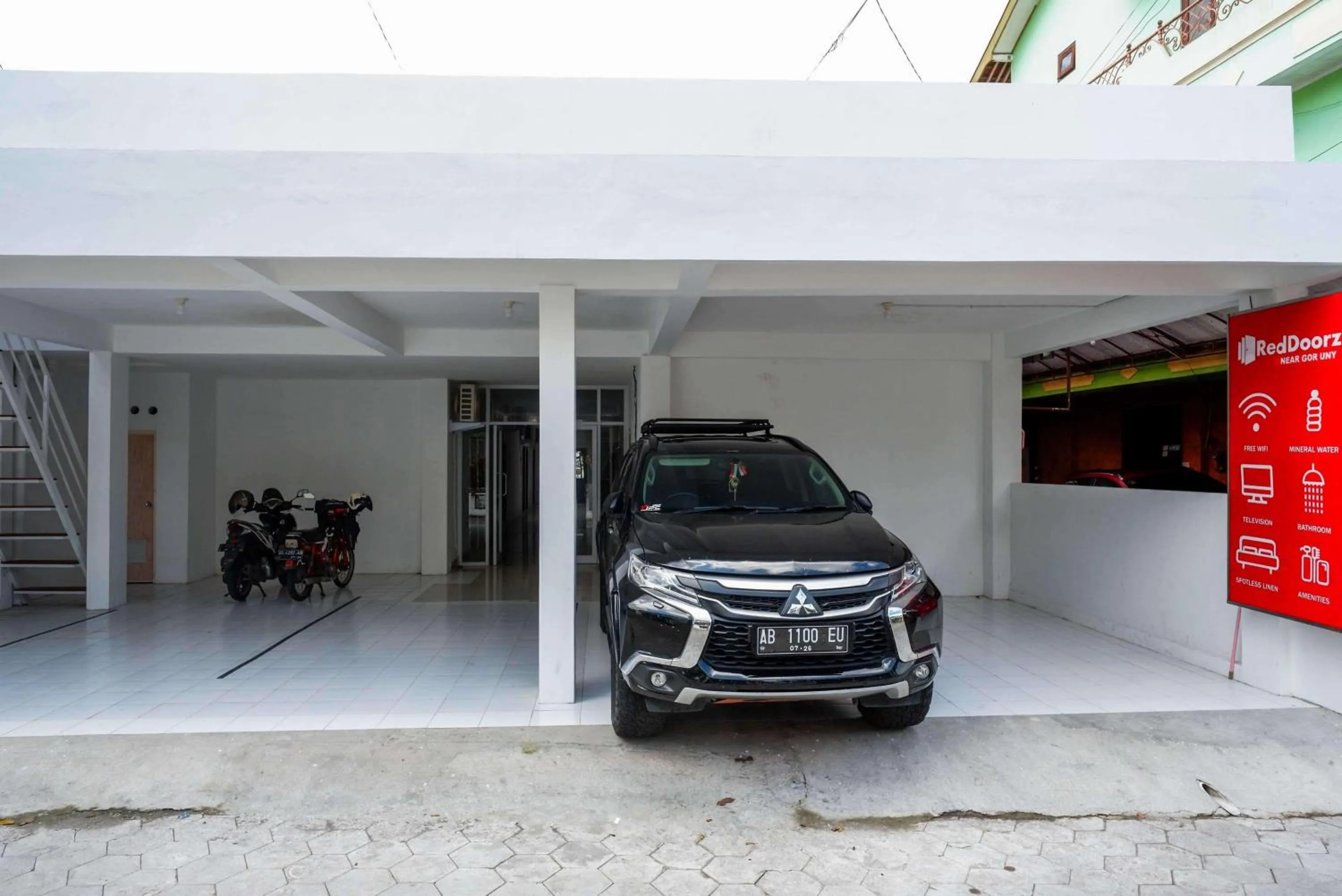 Parking in RedDoorz near GOR UNY