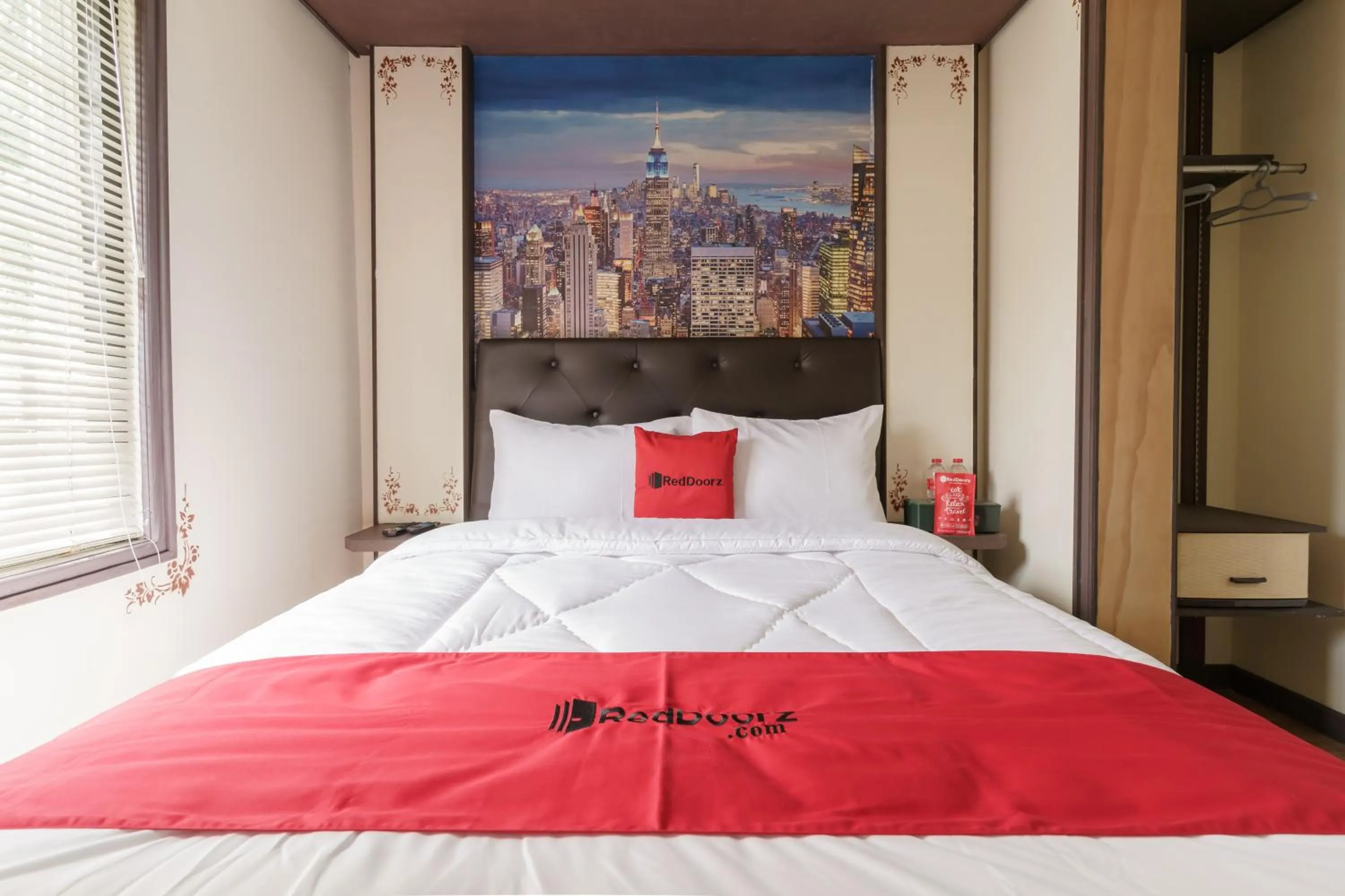 Bed in RedDoorz Plus @ Pondok Labu