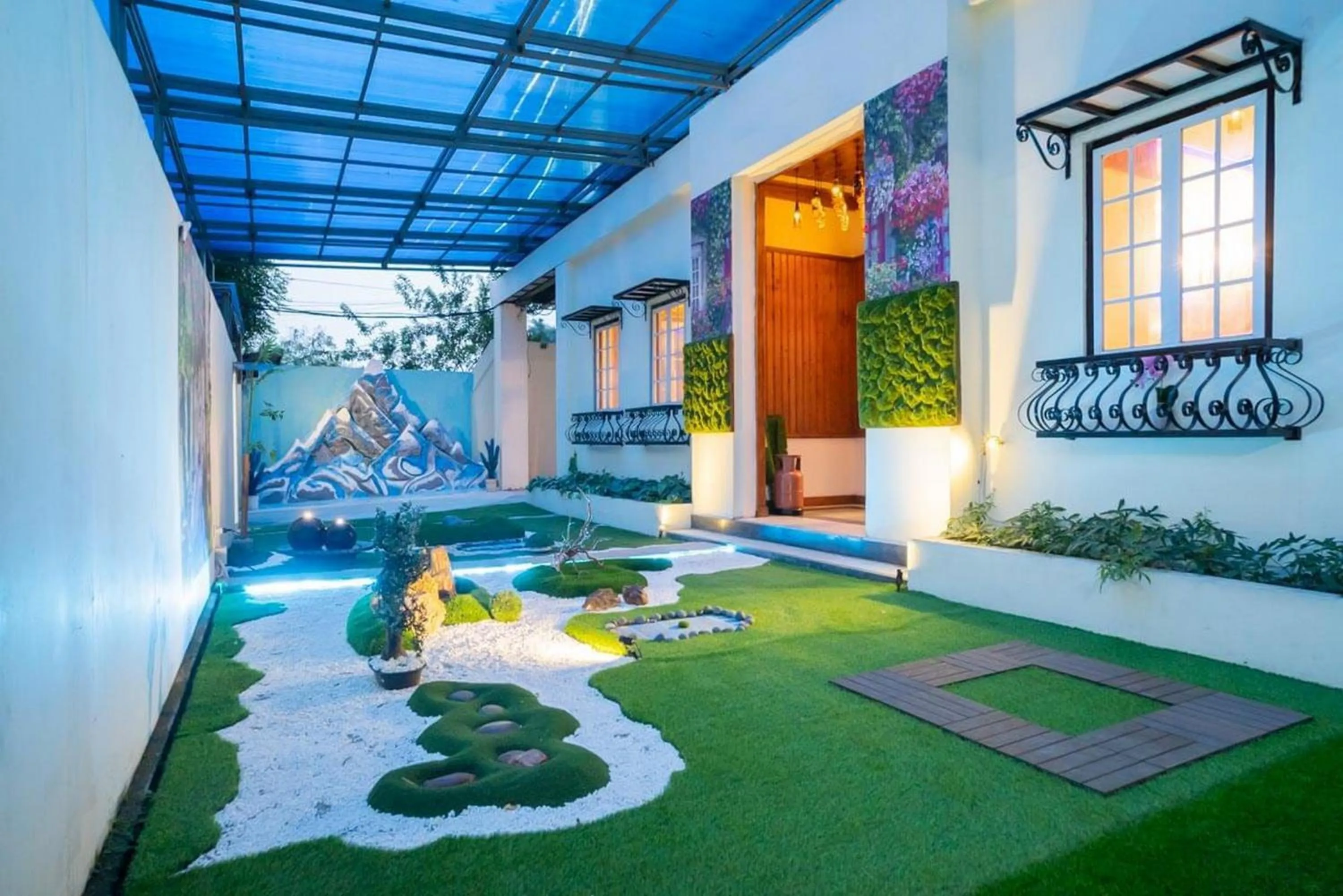 Property building in RedDoorz Plus @ Pondok Labu