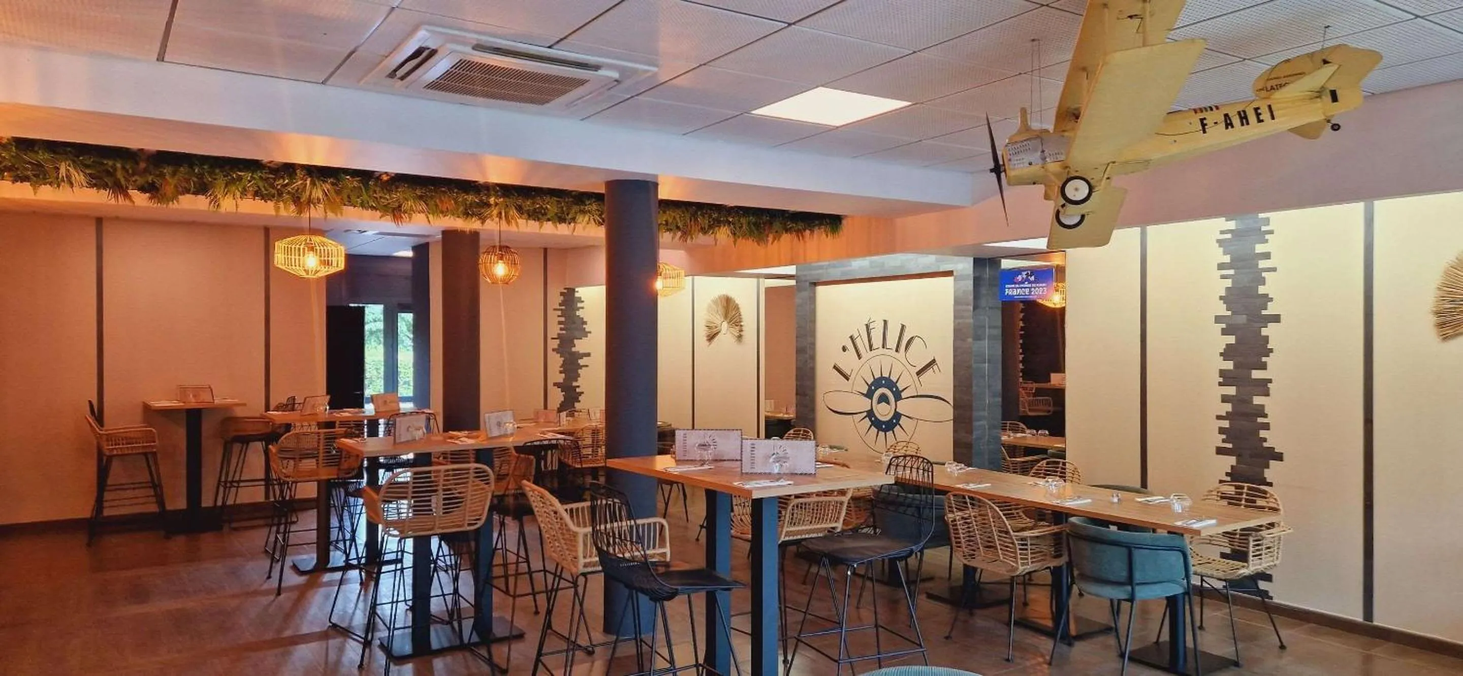 Restaurant/places to eat in Clarion Aparthotel Toulouse Blagnac Airport