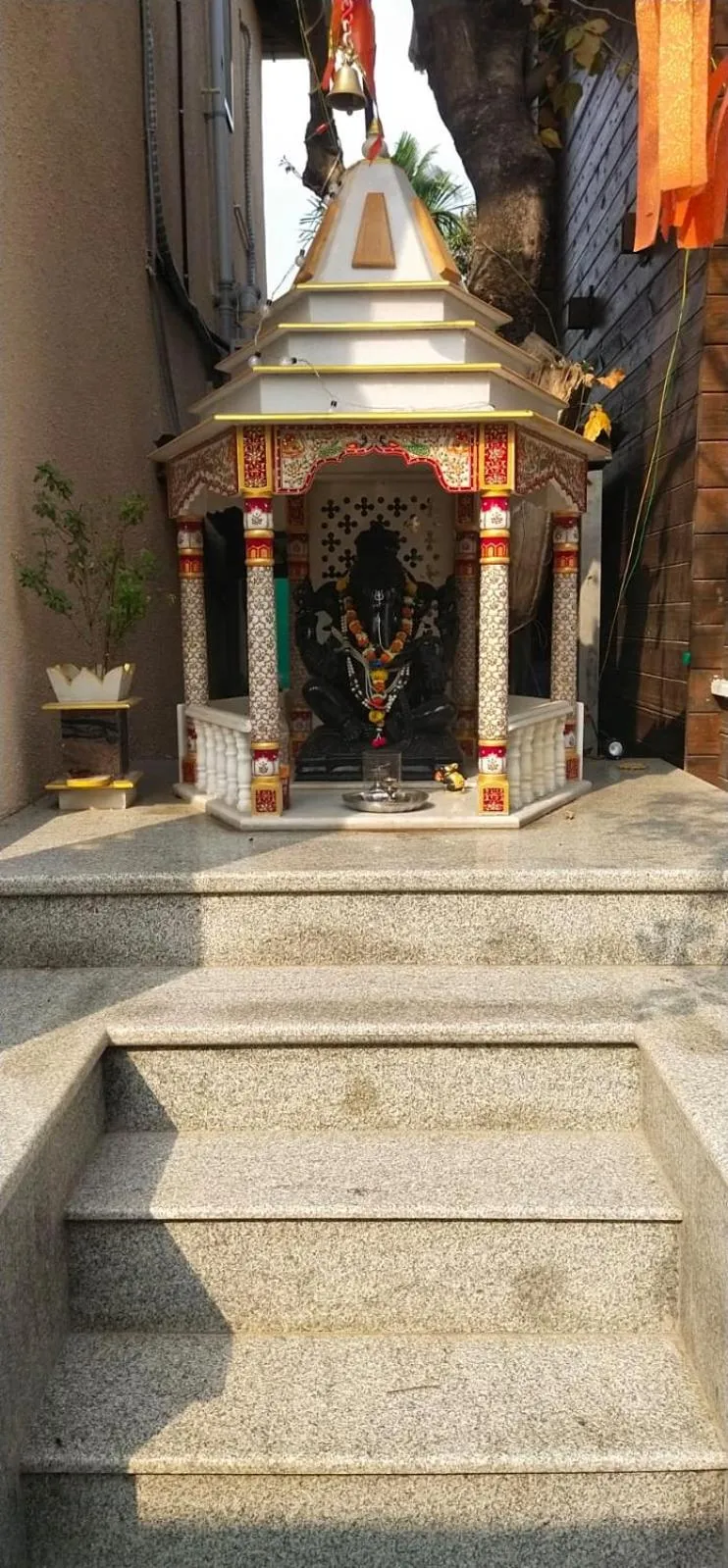 Coastal Bay Inn by Green Apple Stays