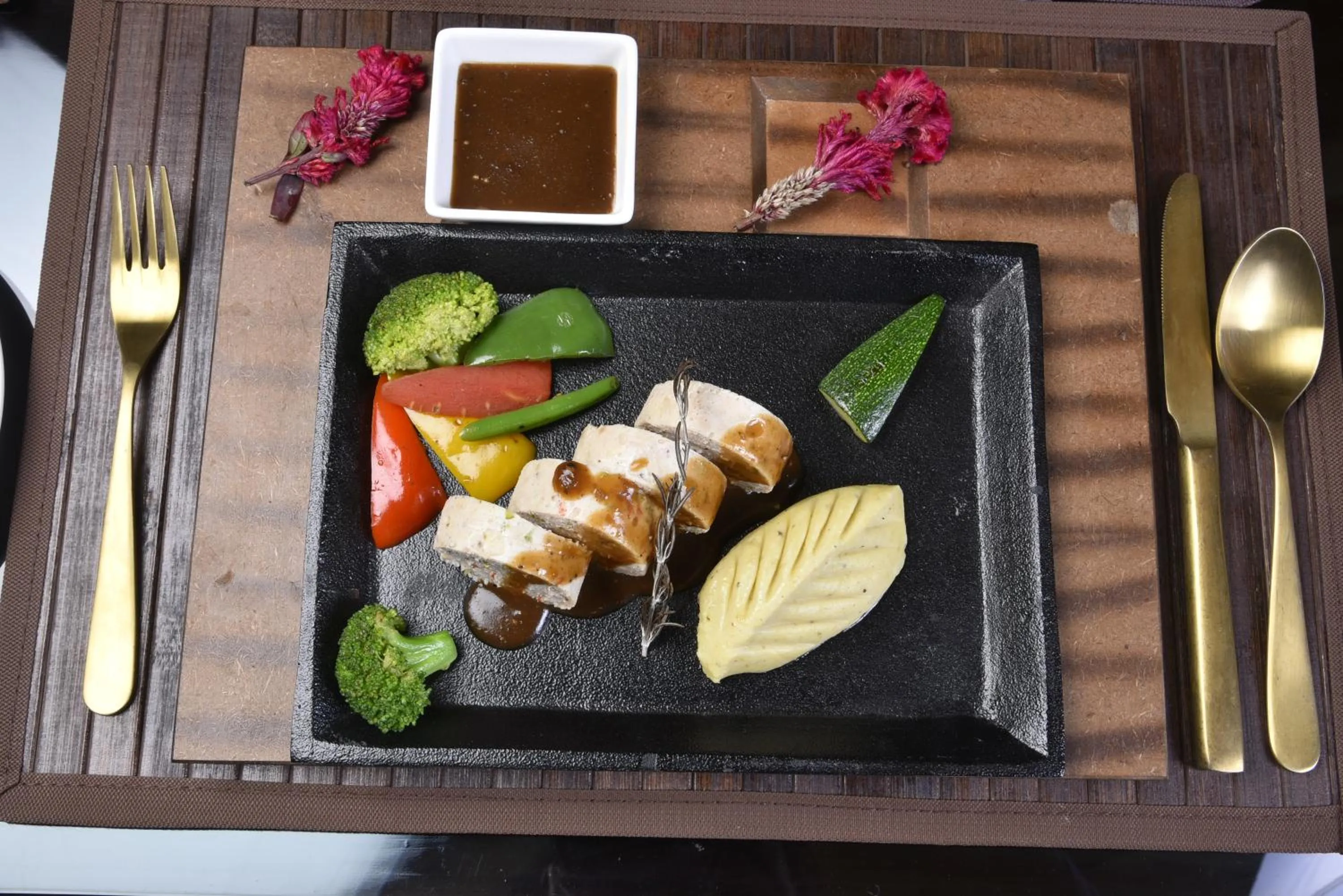 Restaurant/places to eat in Aalia Jungle Retreat and Spa, Bandarjudh, Haridwar - Araiya Anthology