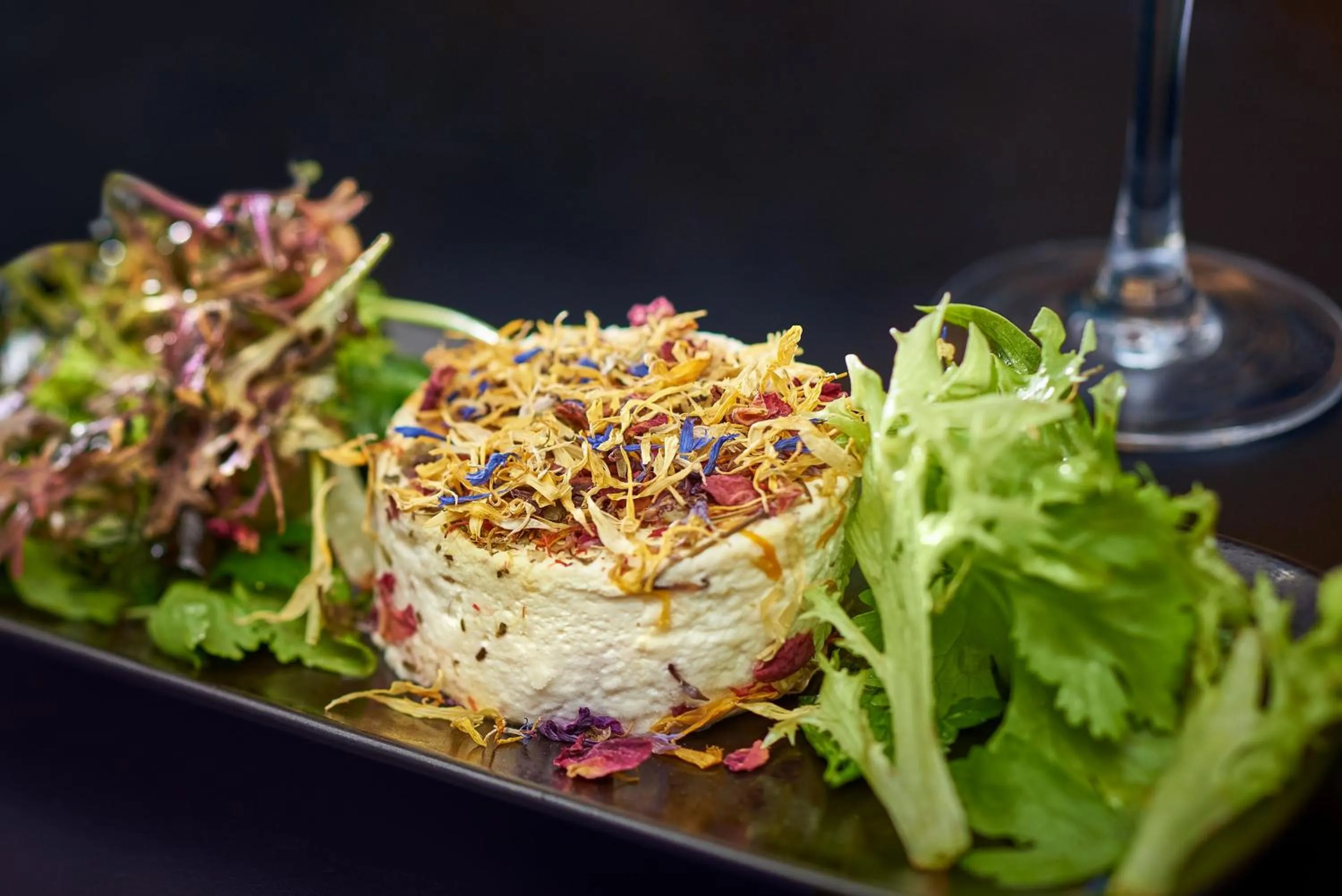 Food and drinks in Hotel Gatsby by HappyCulture