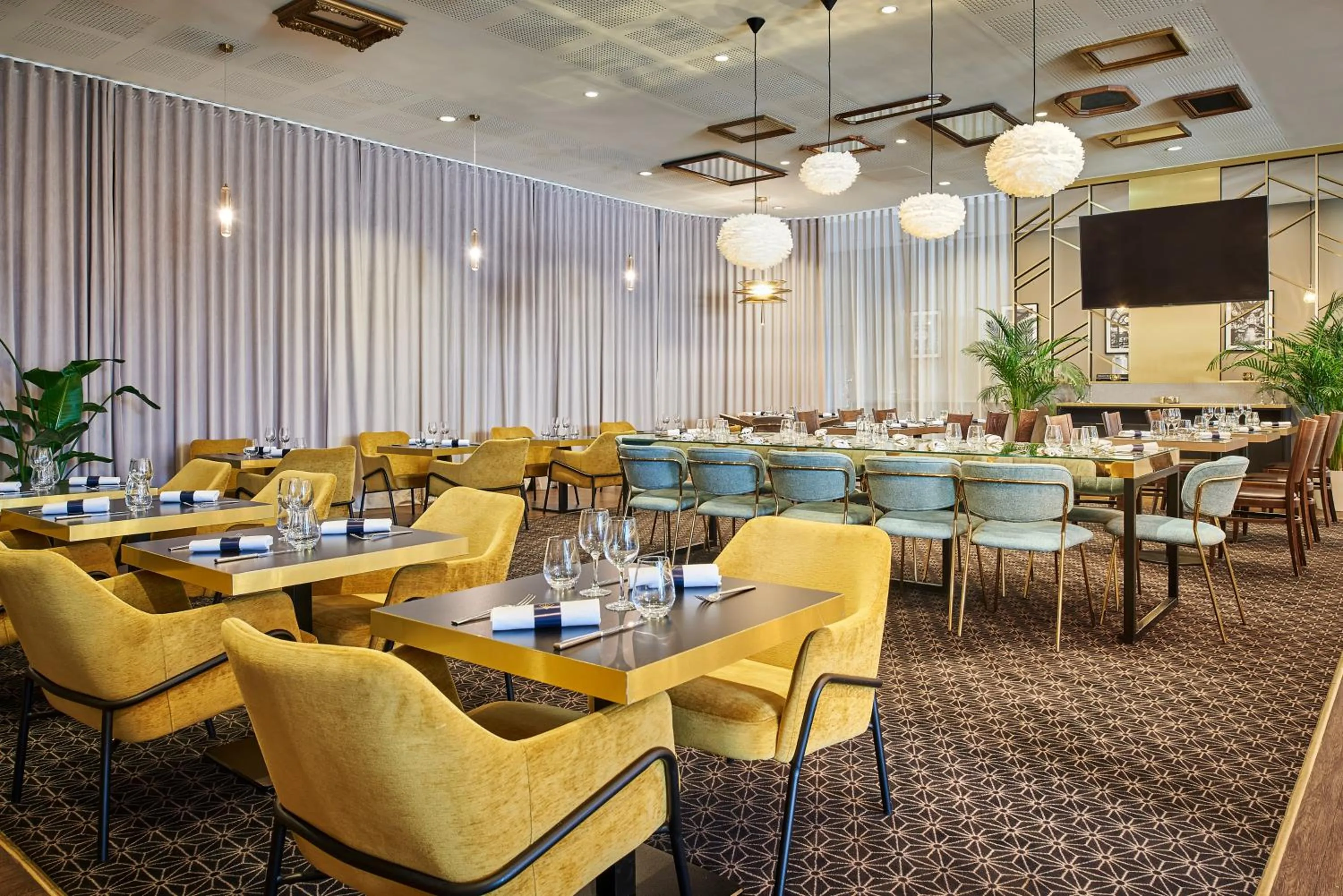 Restaurant/places to eat in Hotel Gatsby by HappyCulture