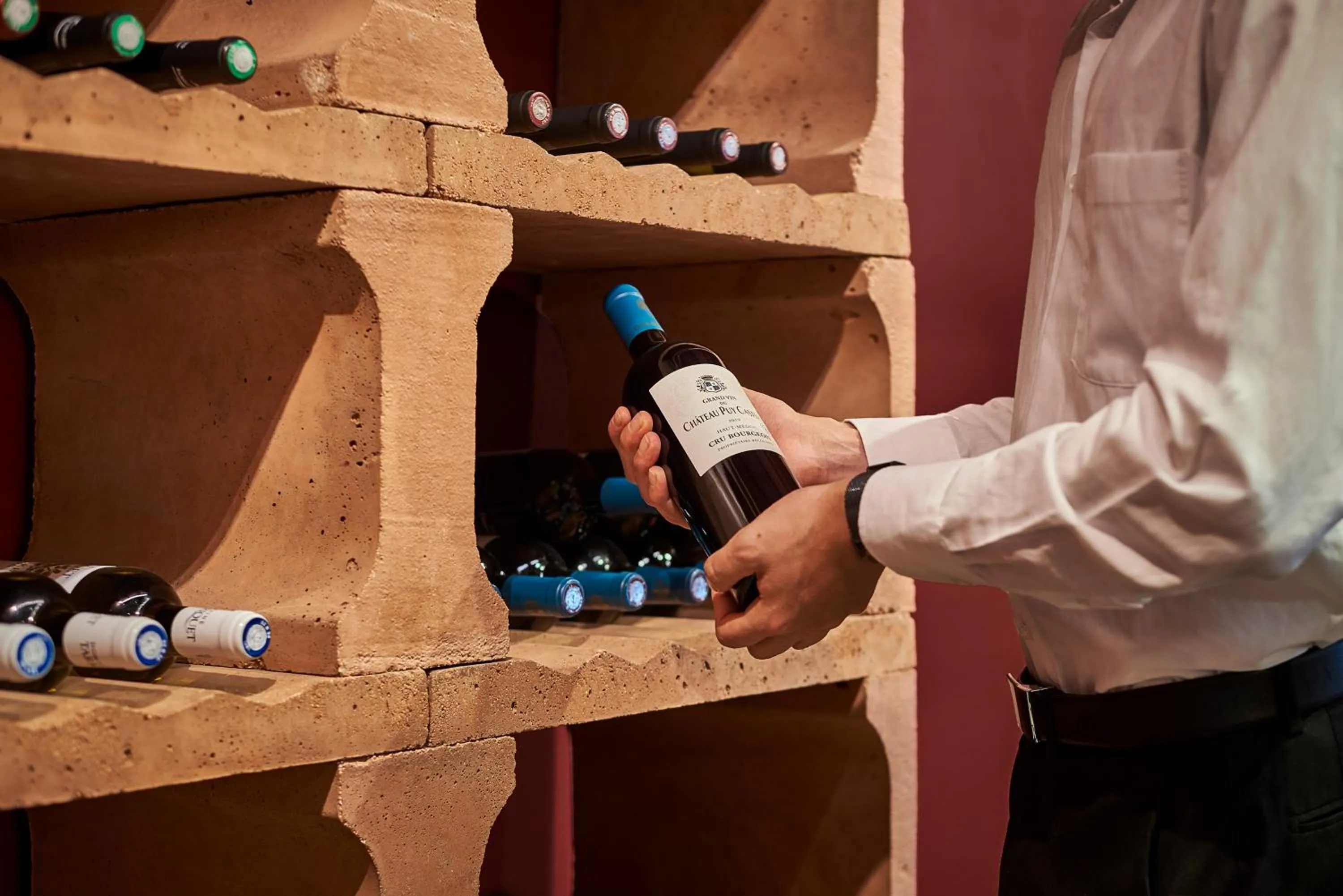 Restaurant/places to eat in Hotel Gatsby by HappyCulture