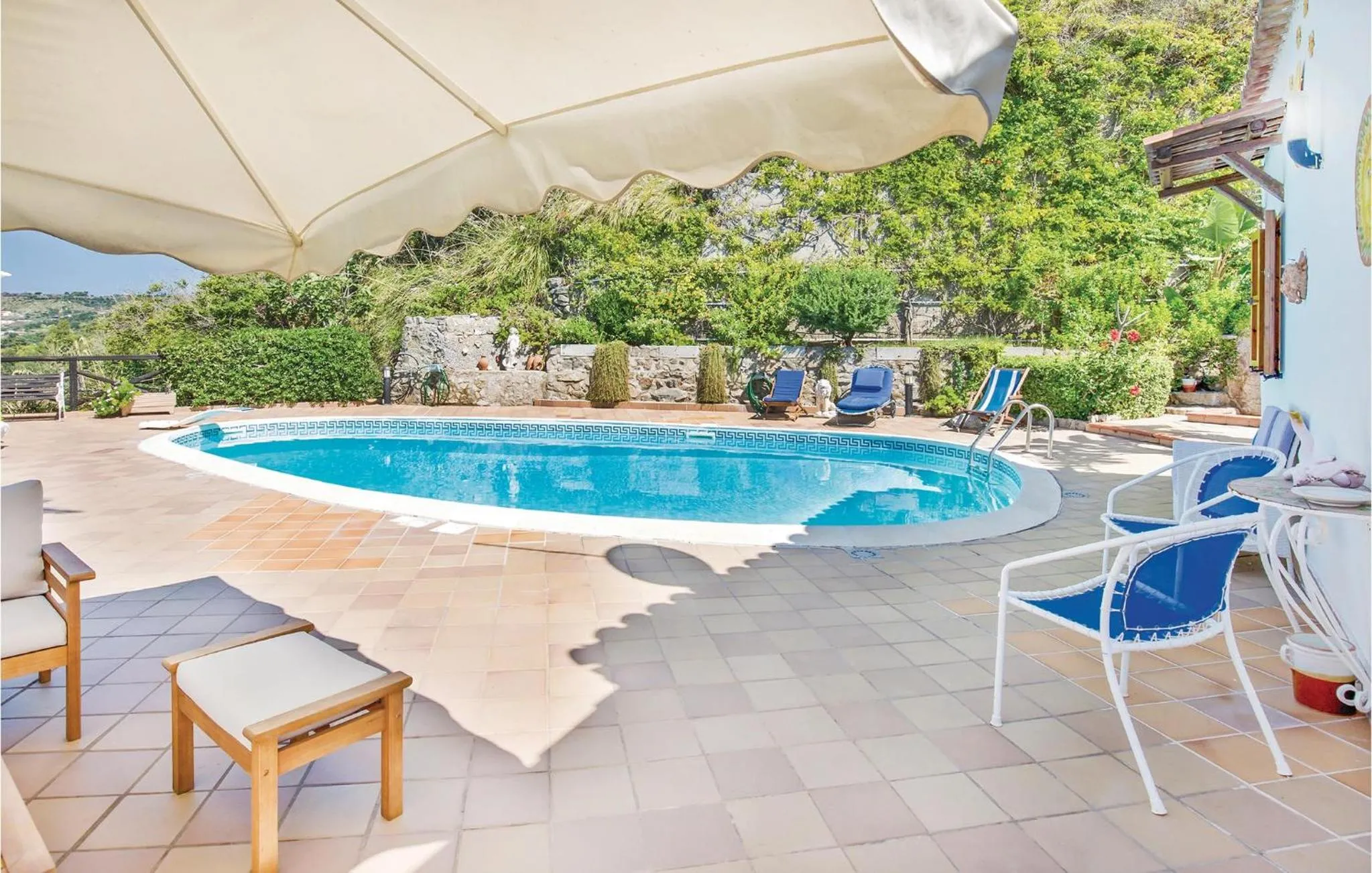 Swimming pool in La Canora