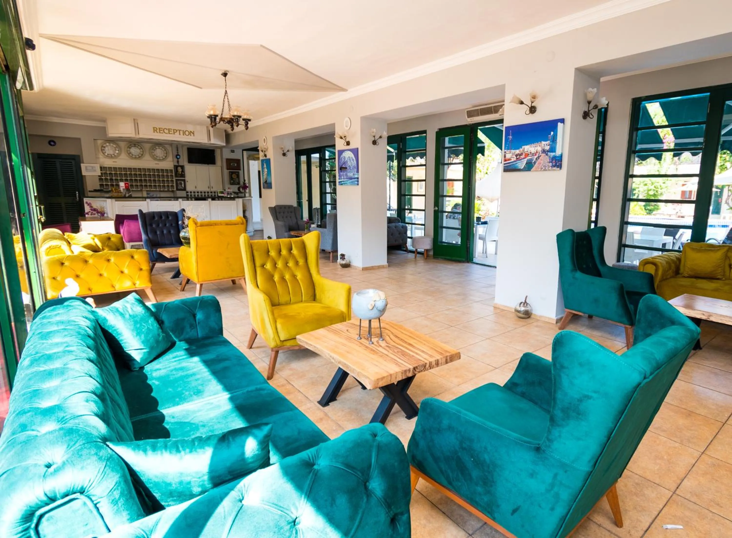 Lobby or reception, Seating Area in Hotel Bleu Nuit