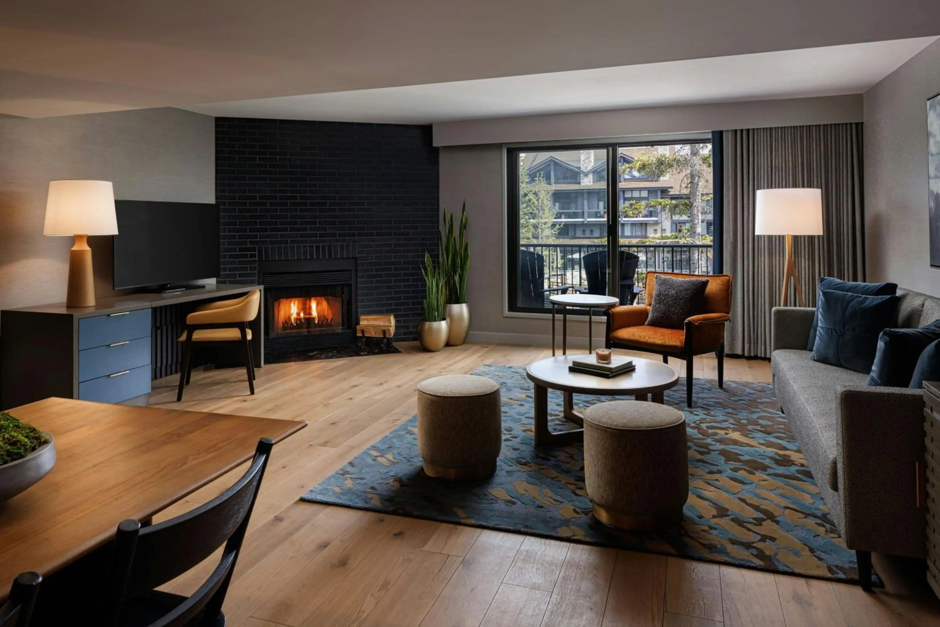 Living room in Kananaskis Mountain Lodge, Autograph Collection