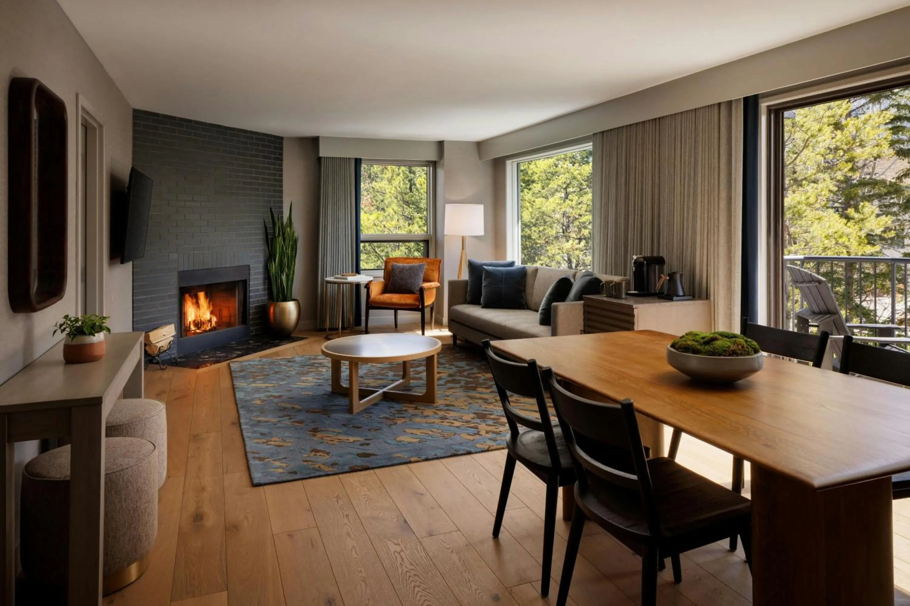 Living room in Kananaskis Mountain Lodge, Autograph Collection