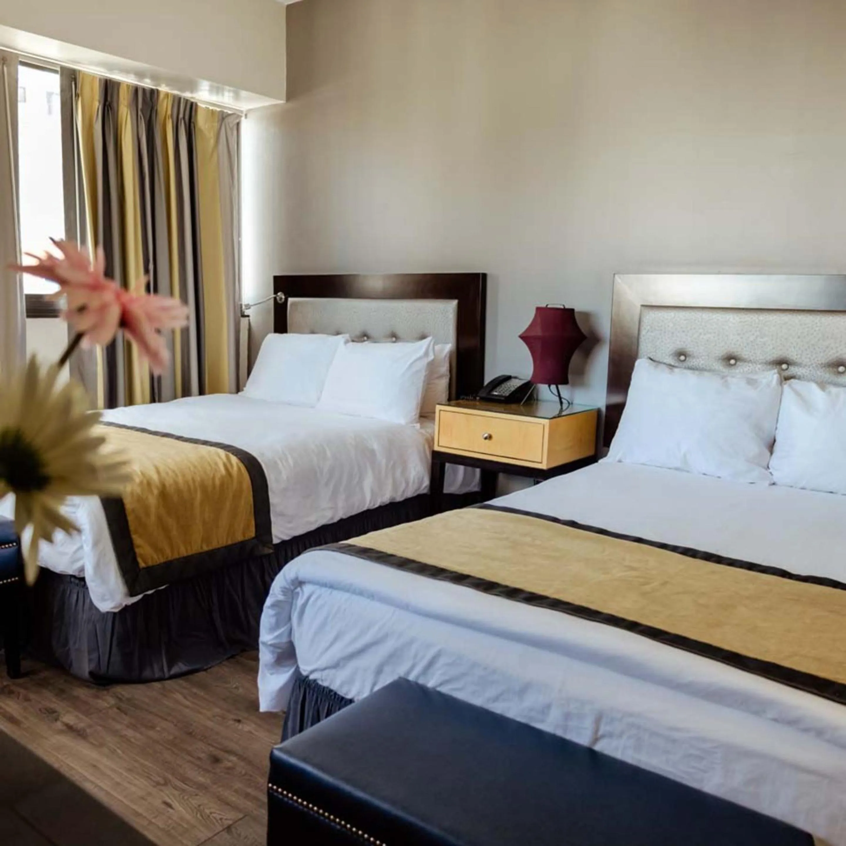 View (from property/room), Bed in Stamford Suites