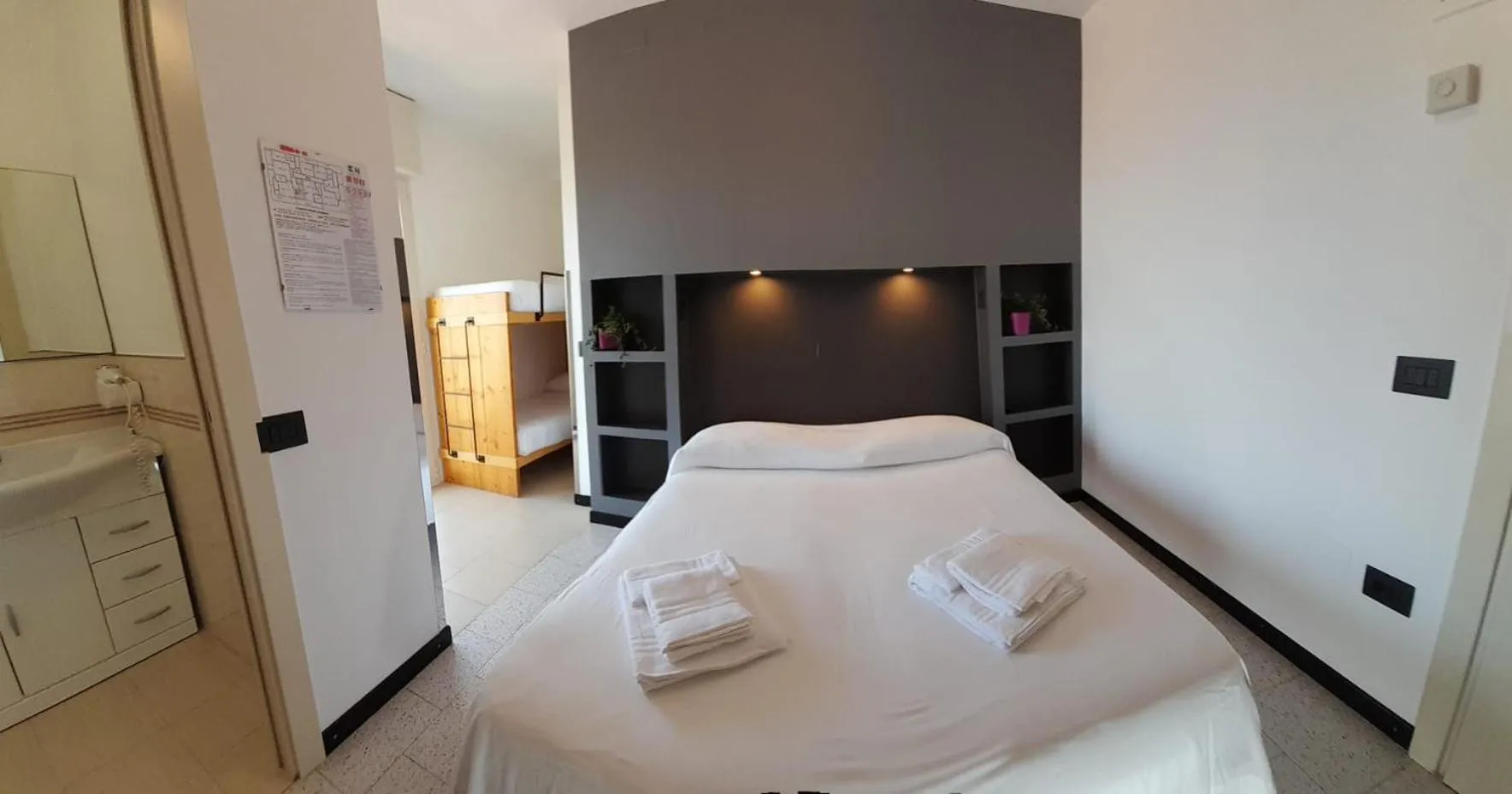 Bedroom, Bed in Hotel Marbella