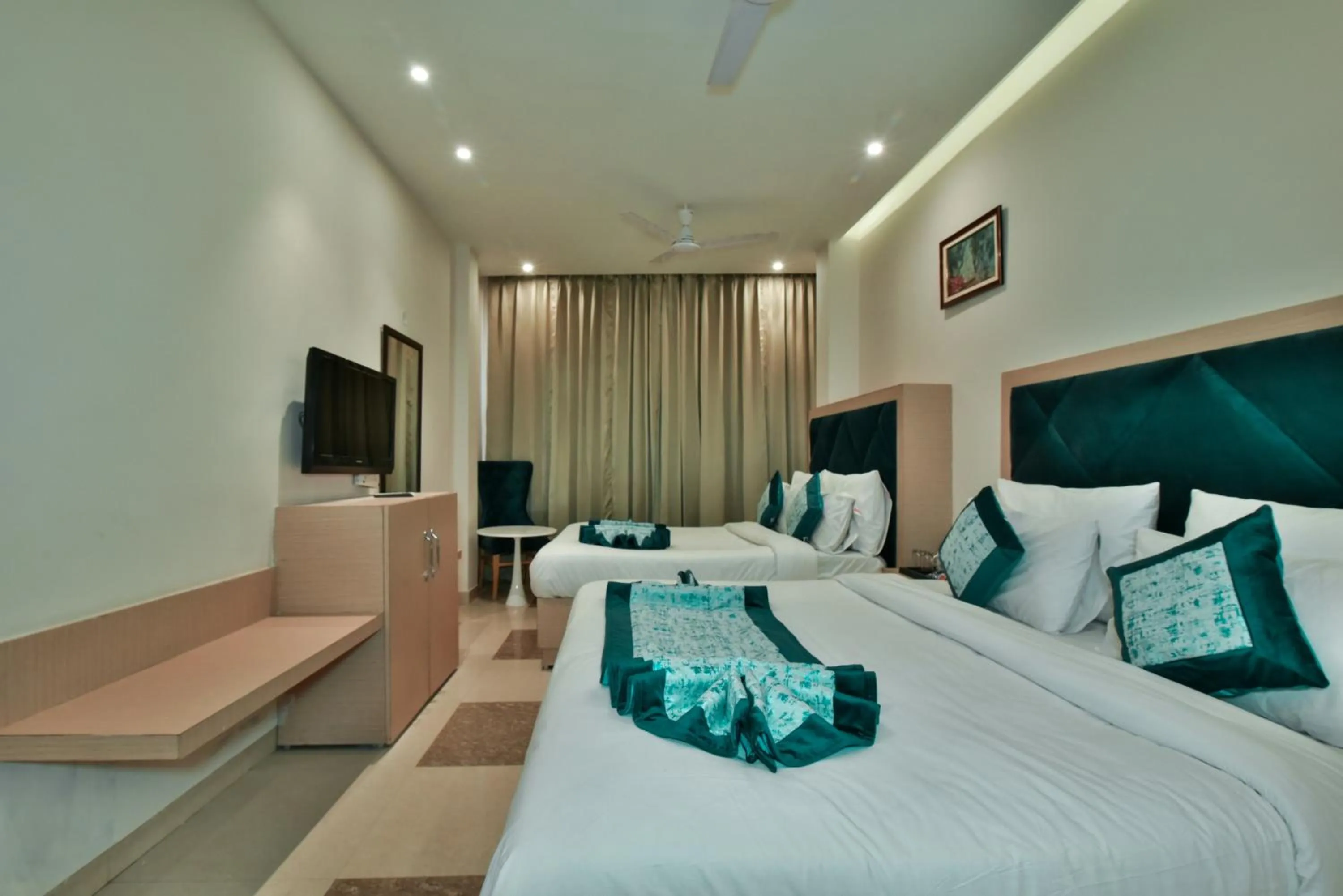 Photo of the whole room, Bed in Hotel Puri Palace