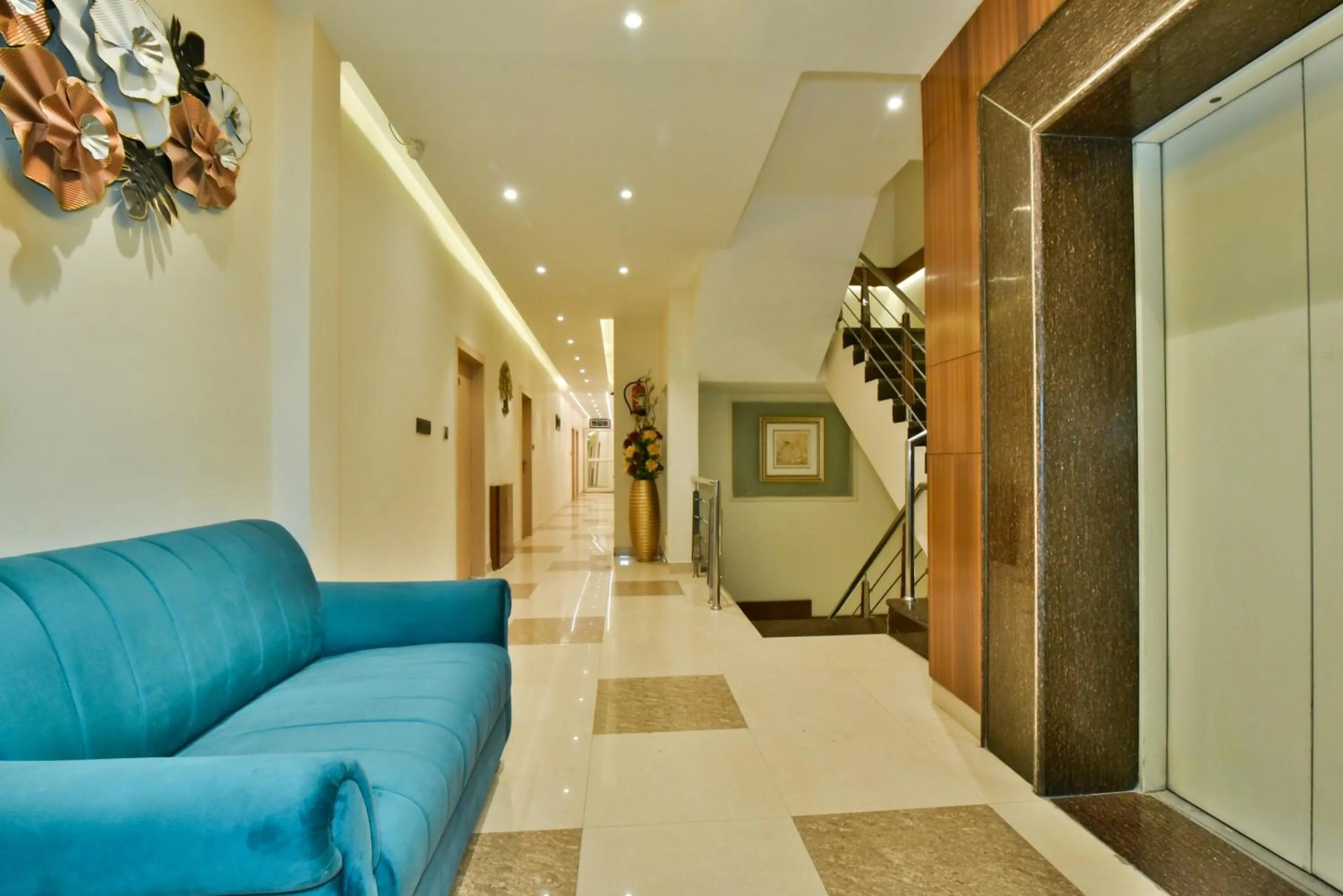 elevator in Hotel Puri Palace