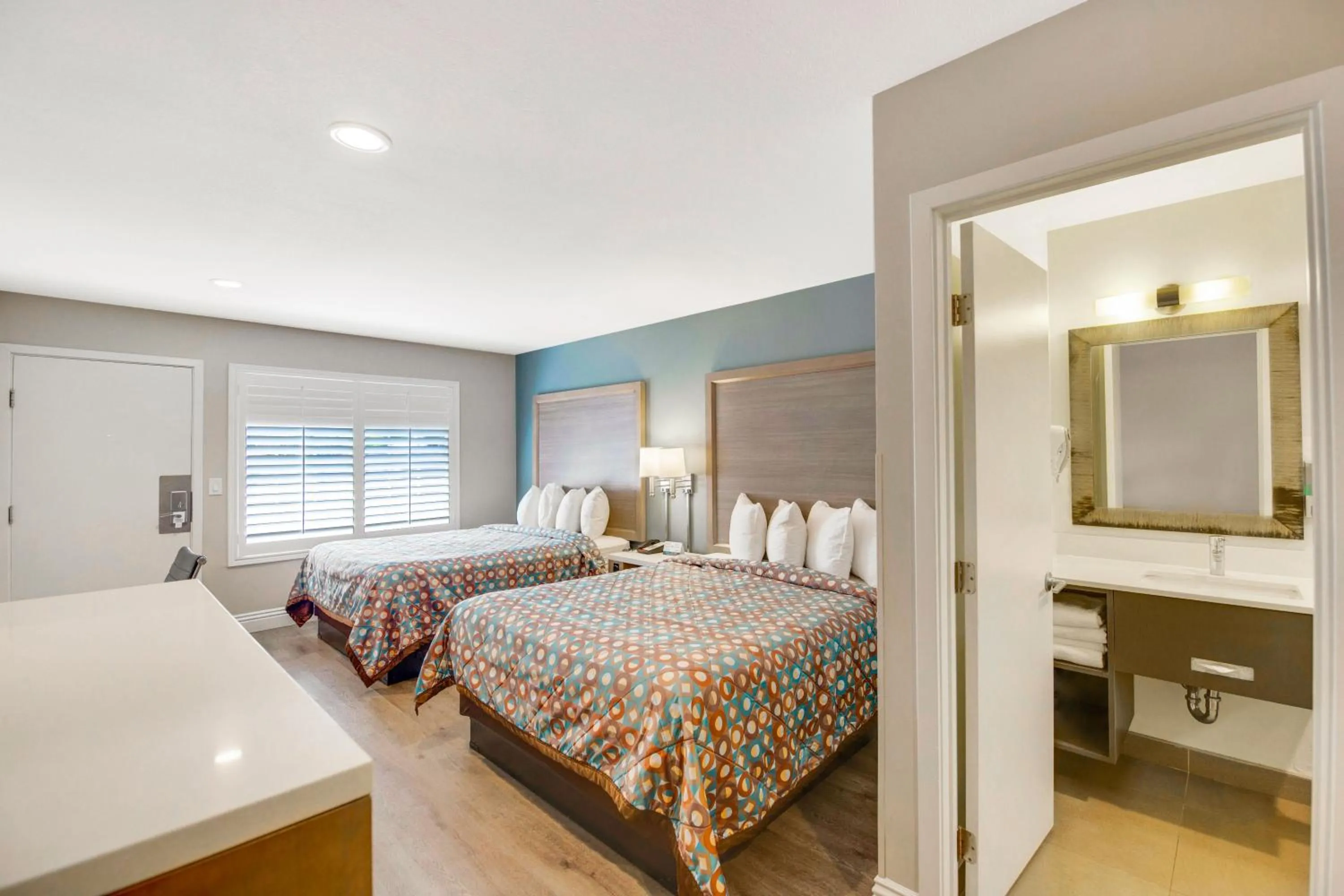 Bedroom, Bed in Hotel 414 Anaheim