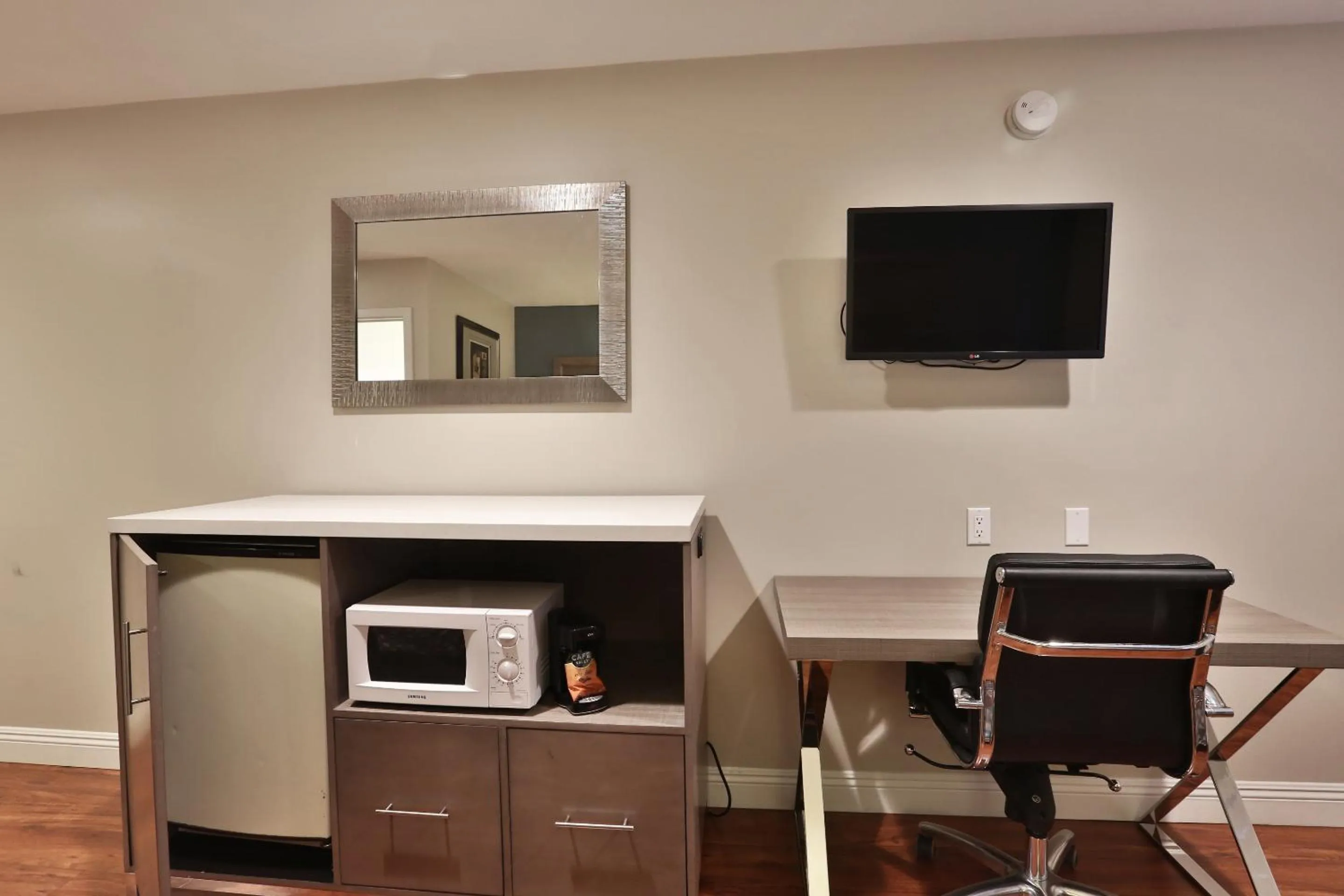 Decorative detail in Hotel 414 Anaheim