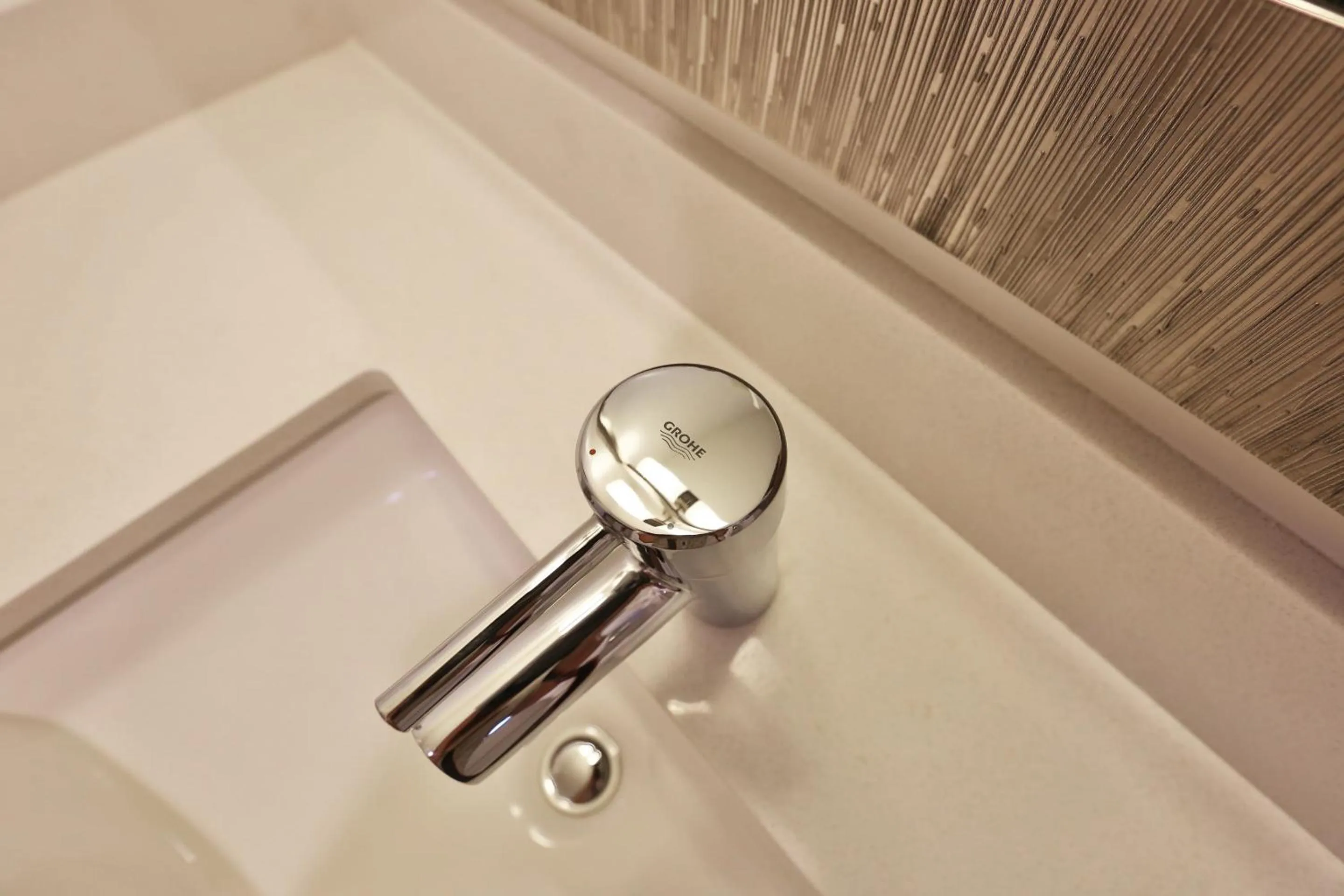 Bathroom in Hotel 414 Anaheim