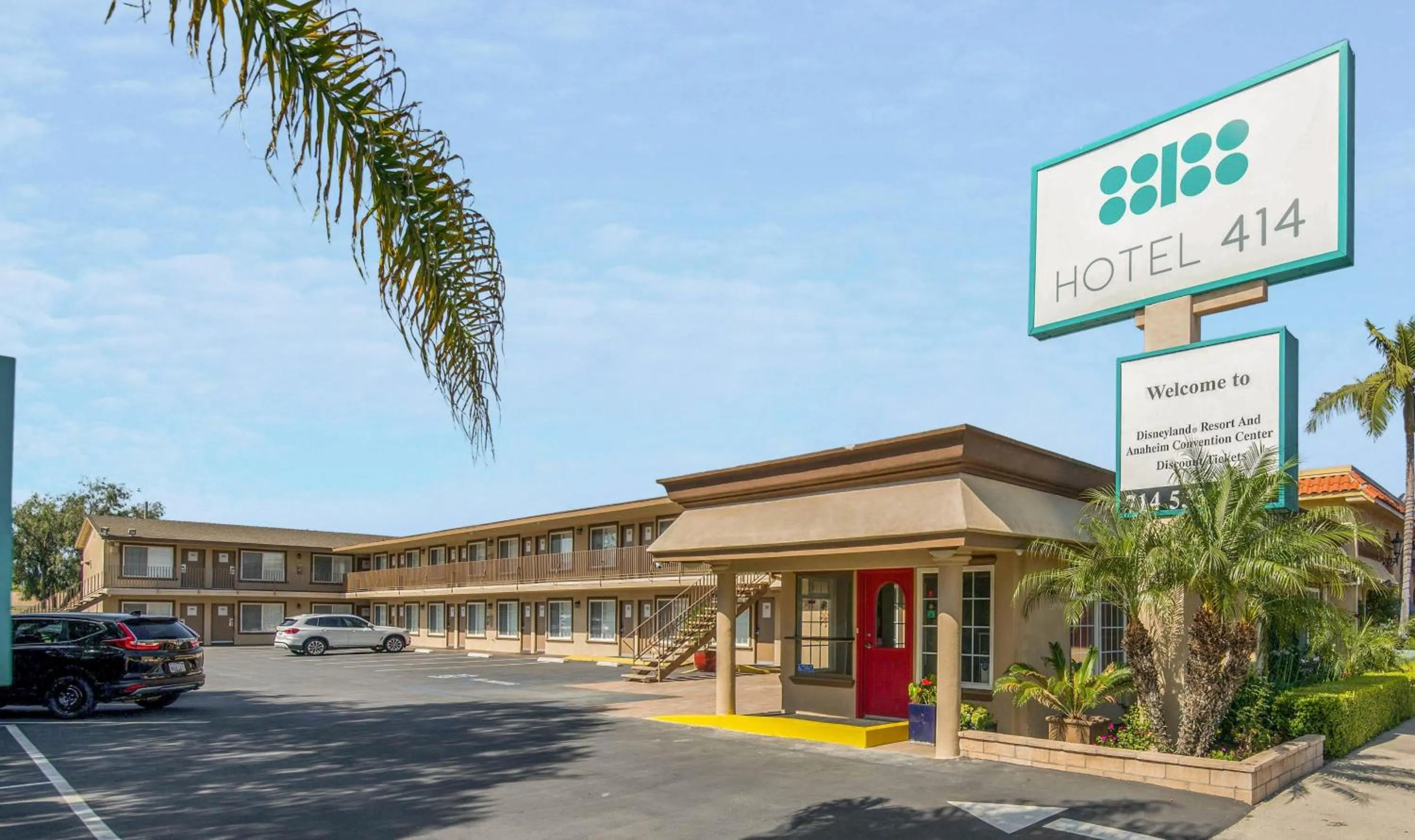 Property building in Hotel 414 Anaheim