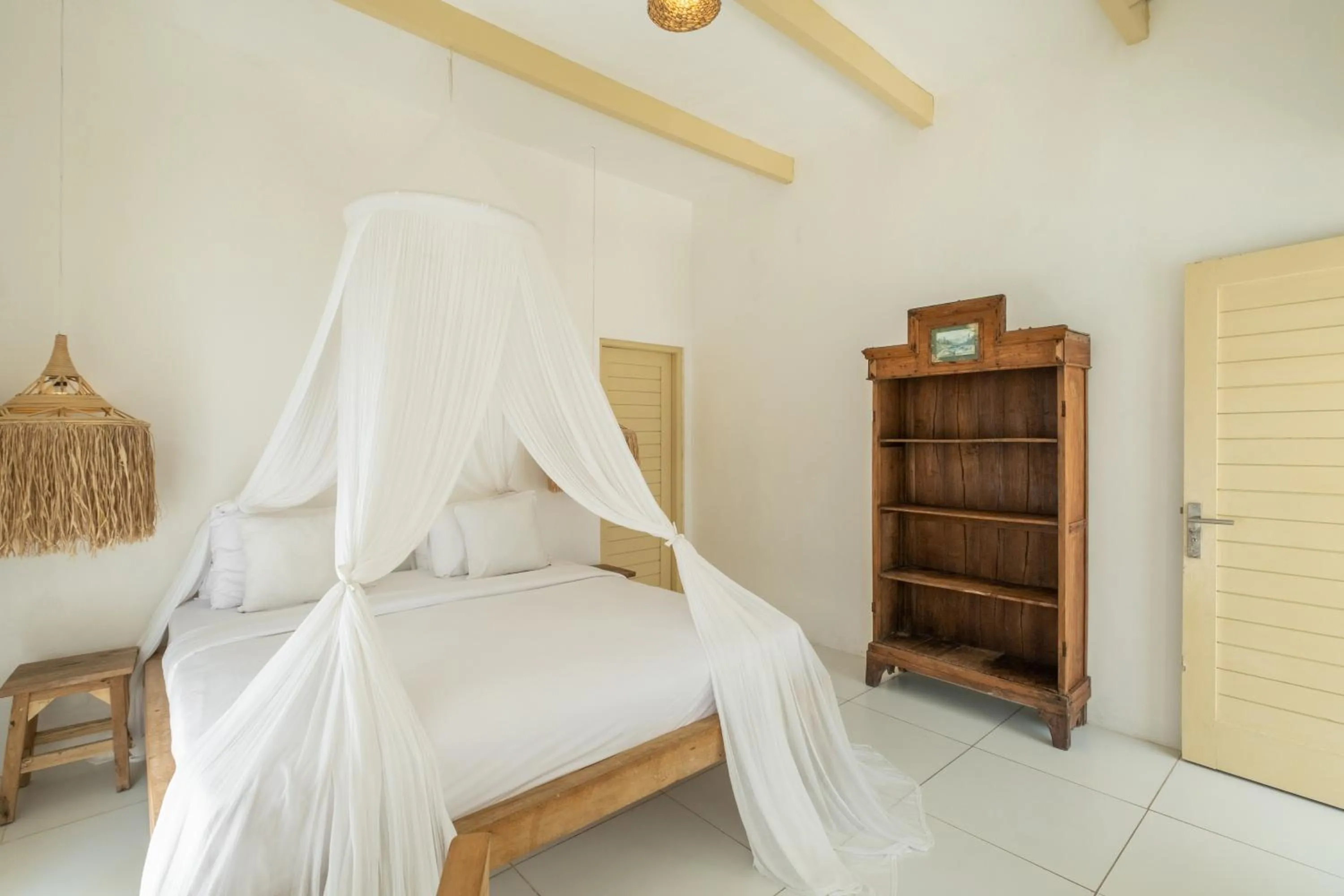 Bedroom, Bed in The Warm Sun - Bingin