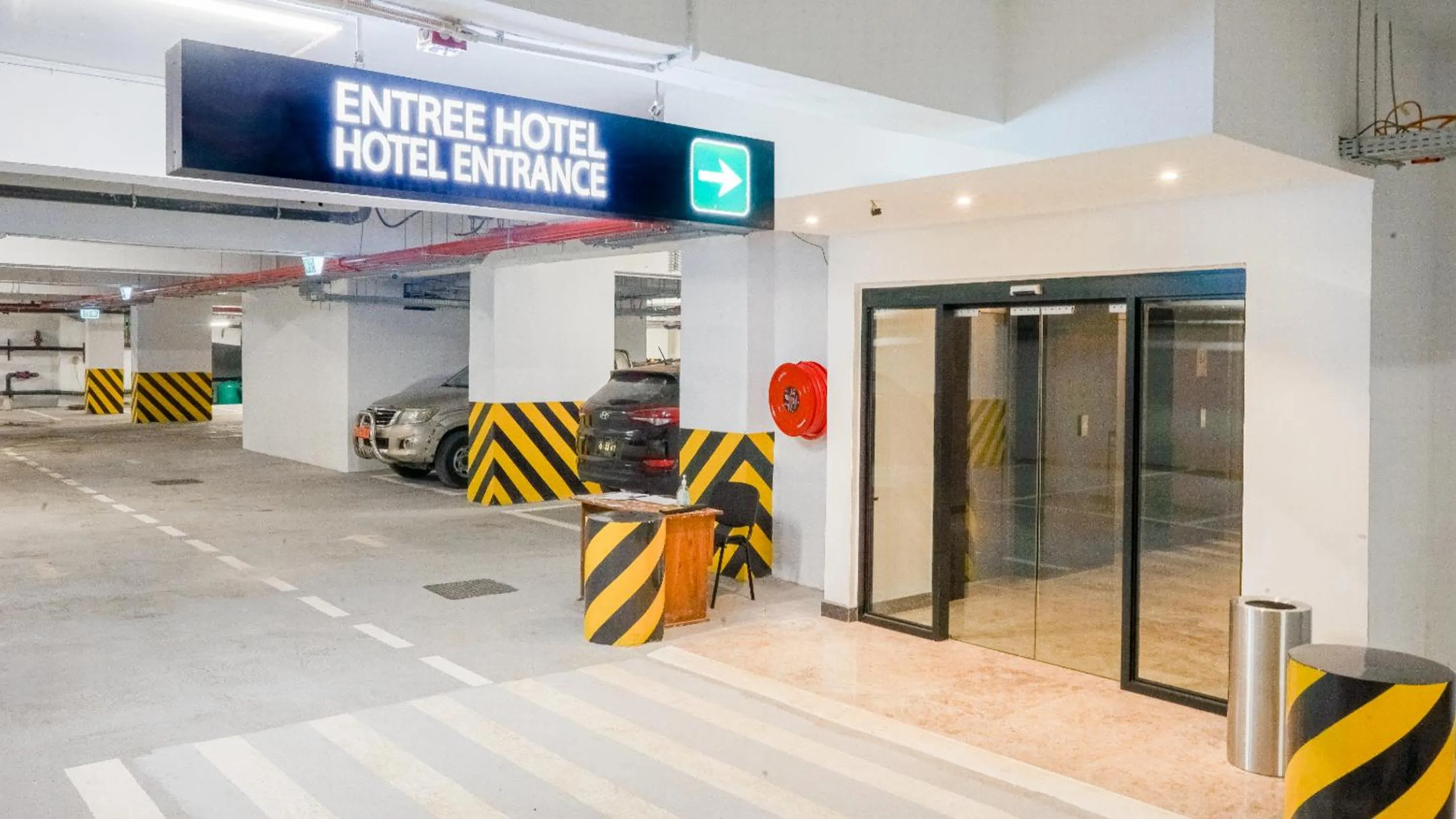 Parking in STAR LAND HOTEL BASTOS