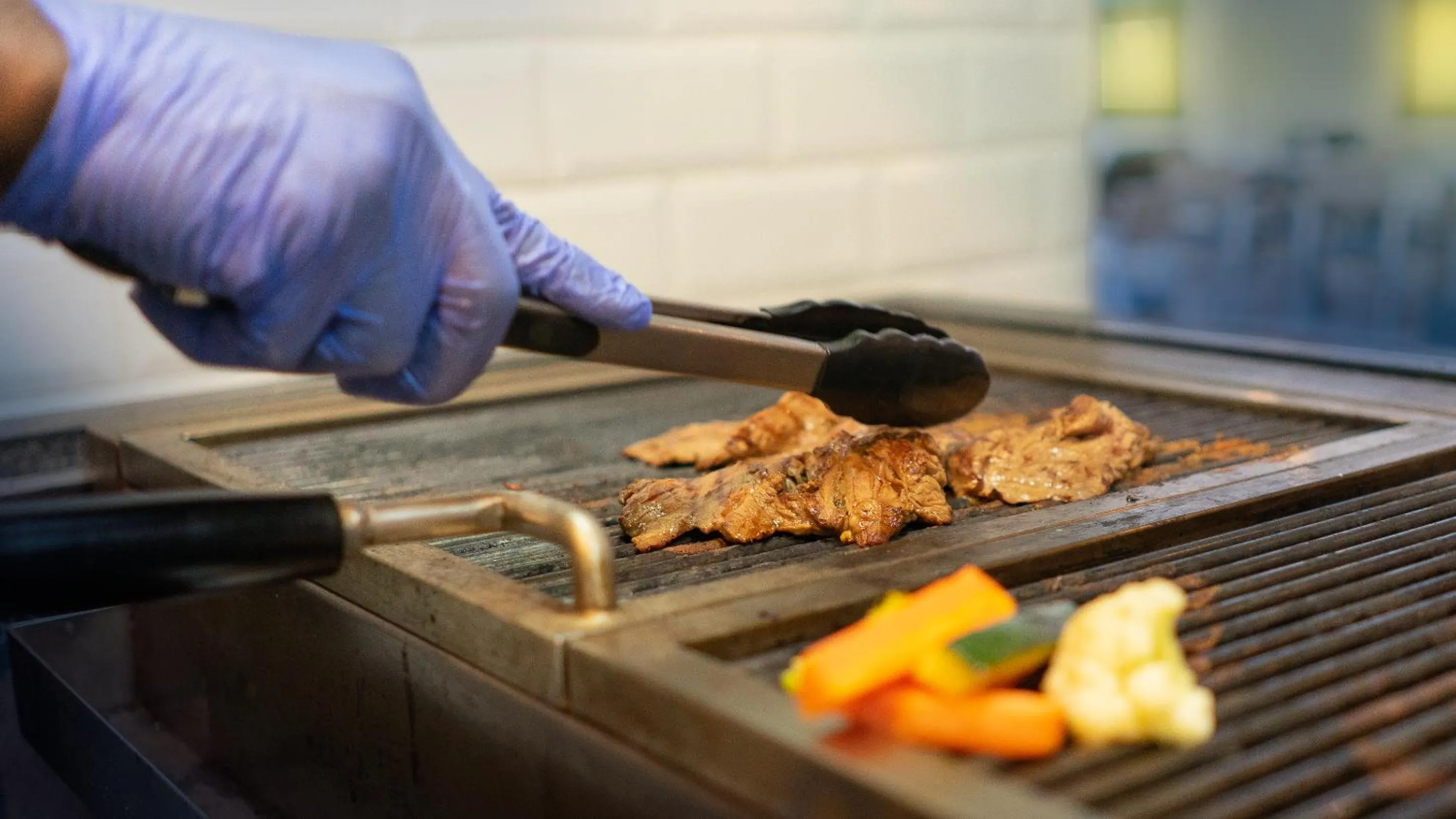 Food and drinks in STAR LAND HOTEL BASTOS