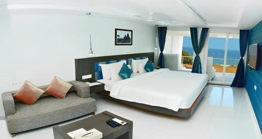 Bed in Grande Bay Resort and Spa Mamallapuram