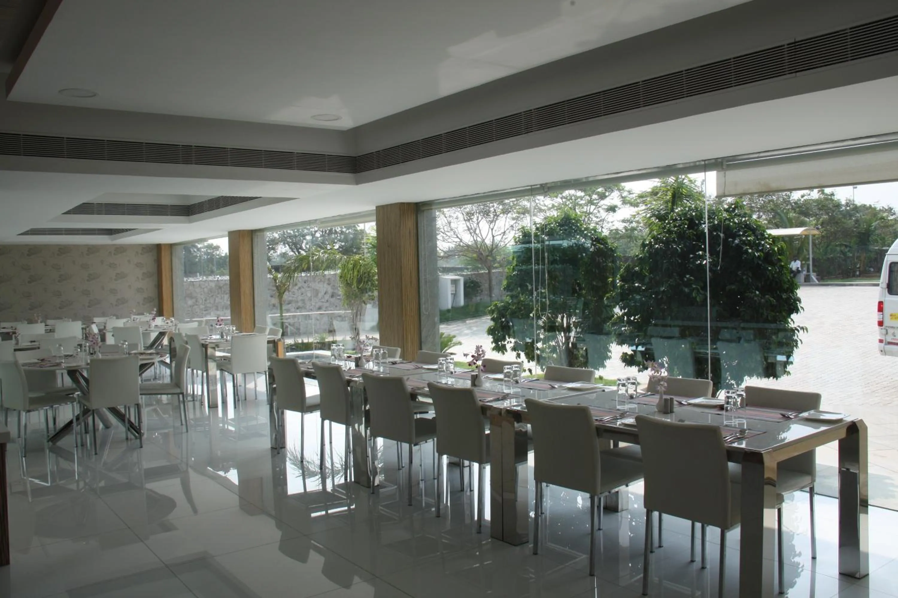 Restaurant/places to eat in Grande Bay Resort and Spa Mamallapuram