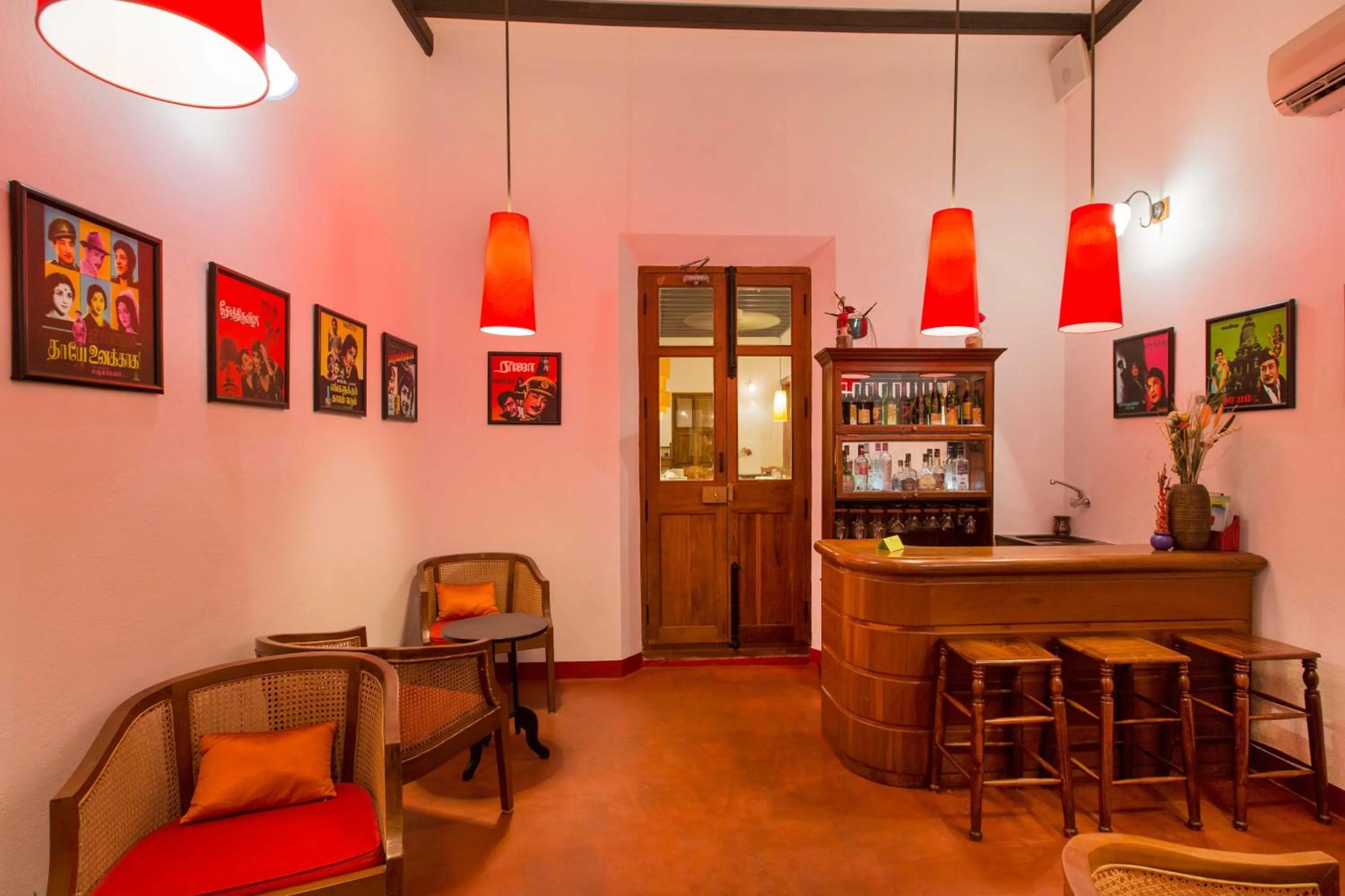 Lounge or bar in Maison Perumal Pondicherry - A CGH Earth Experience