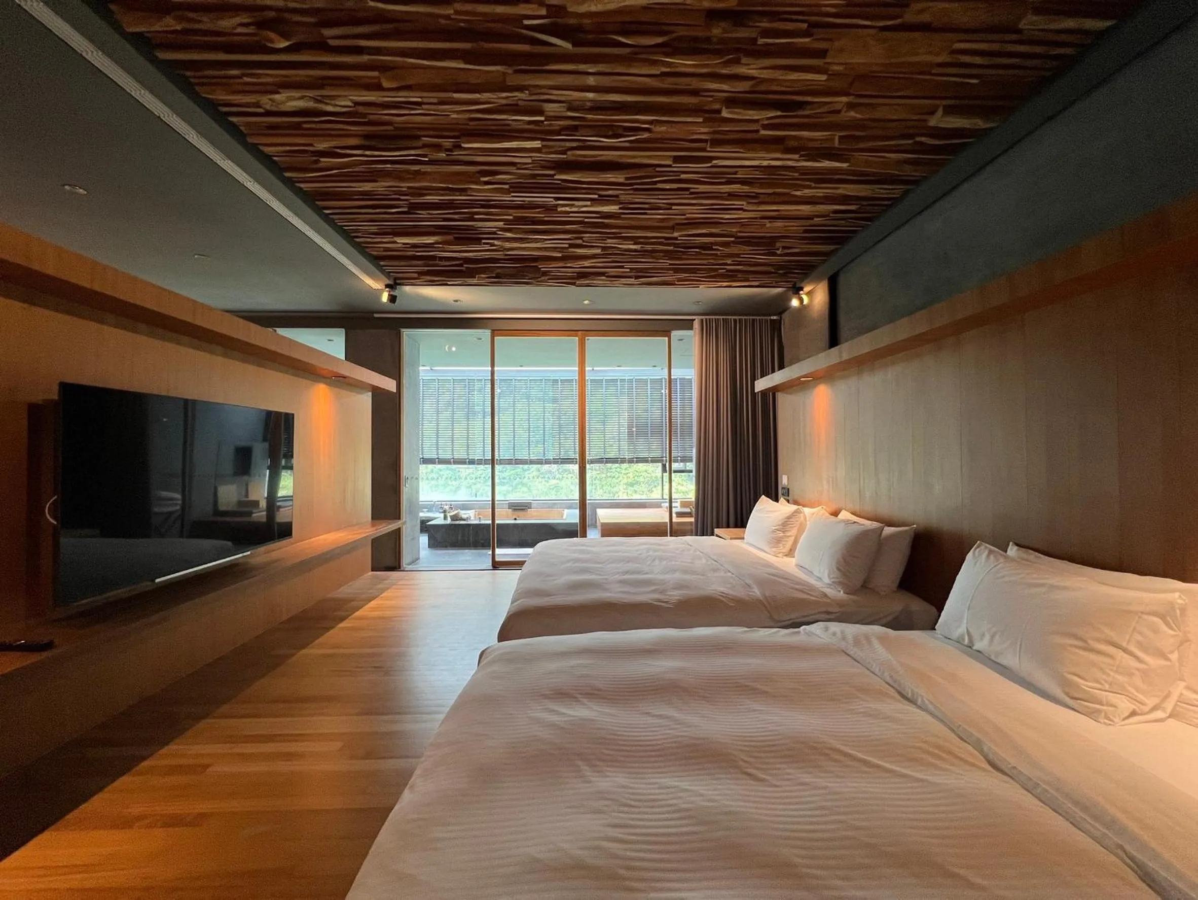 Photo of the whole room, Bed in Onsen Papawaqa