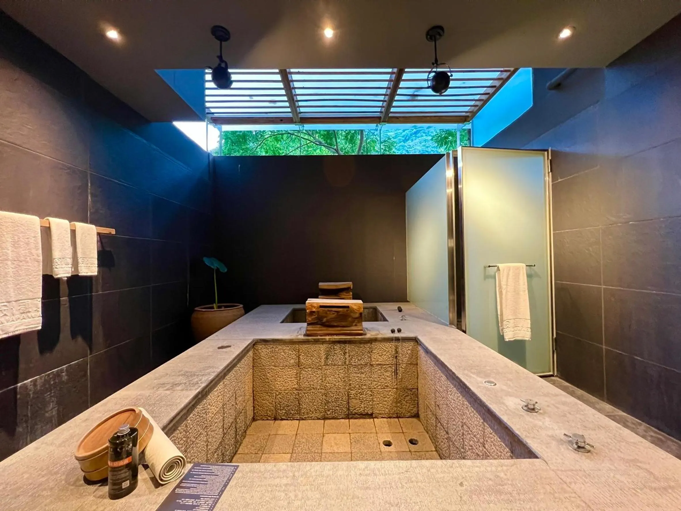 Bathroom in Onsen Papawaqa