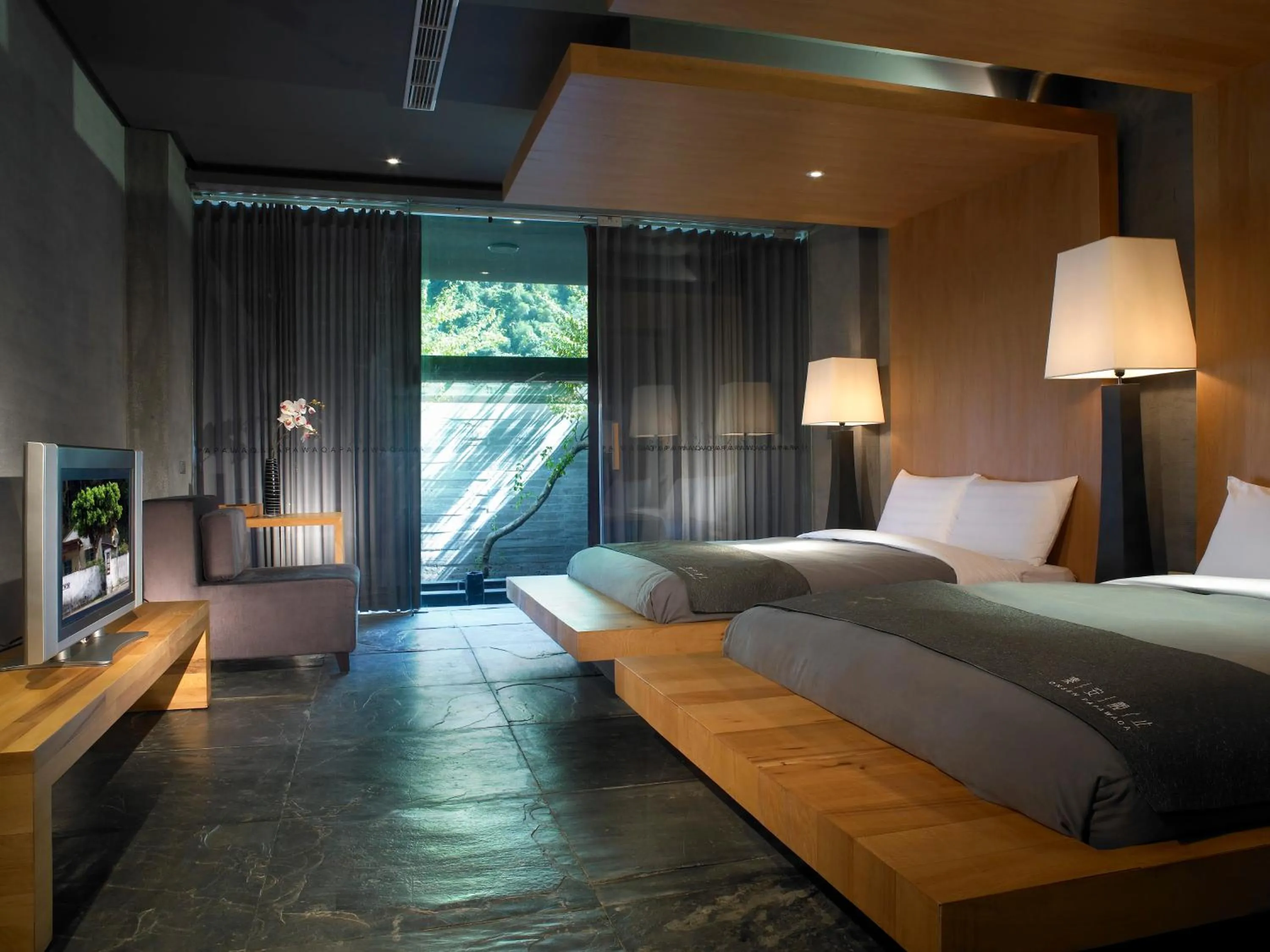 Photo of the whole room, Bed in Onsen Papawaqa