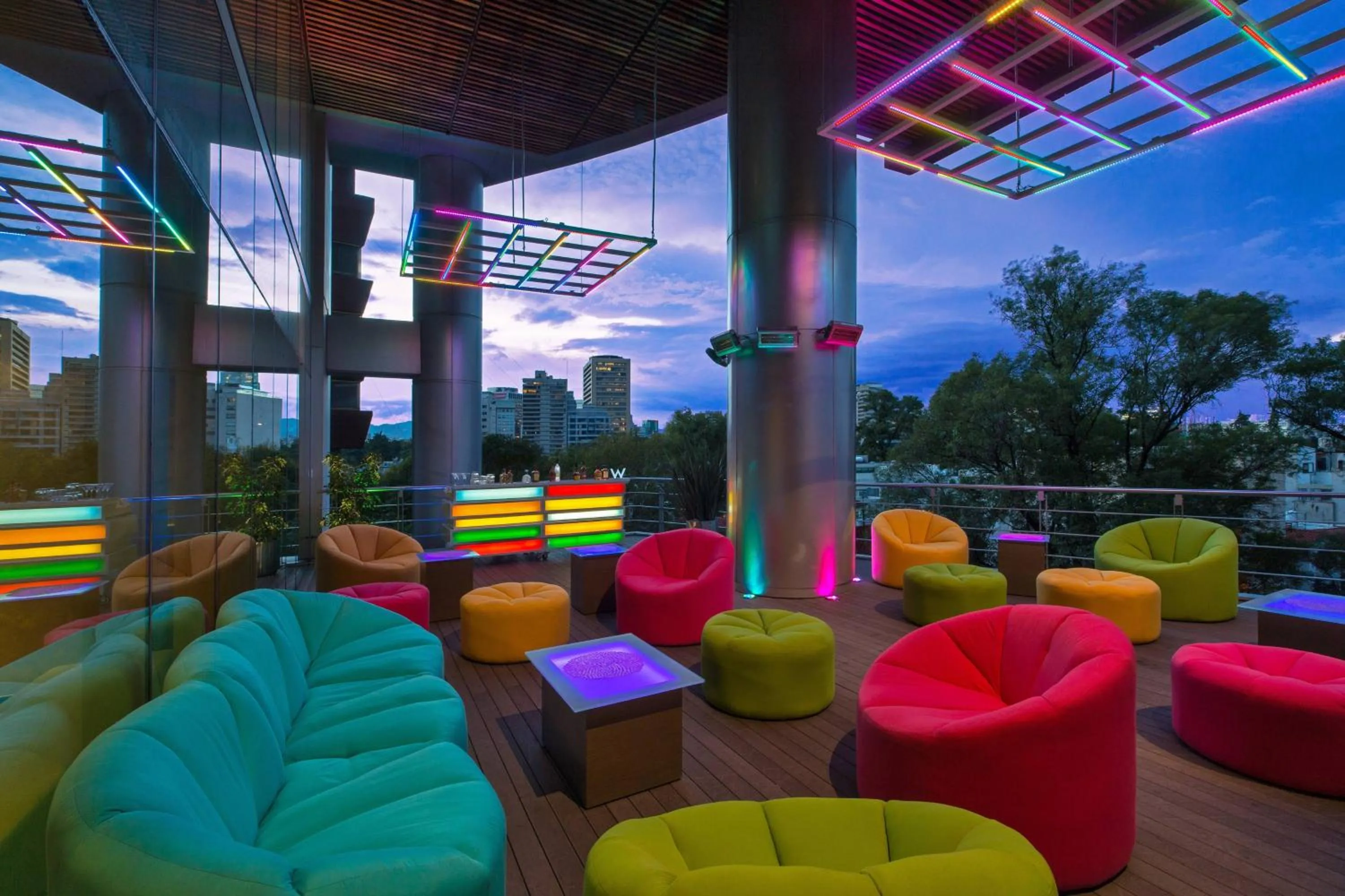 Lounge or bar in W Mexico City