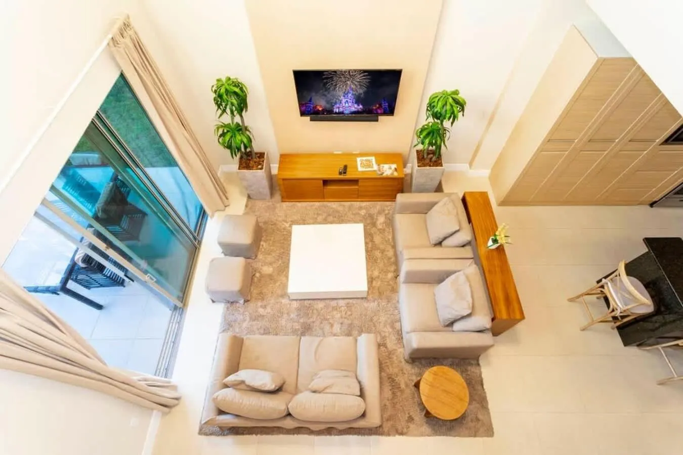 Stunning 4Bd Close to Disney @ Magic Village 7614