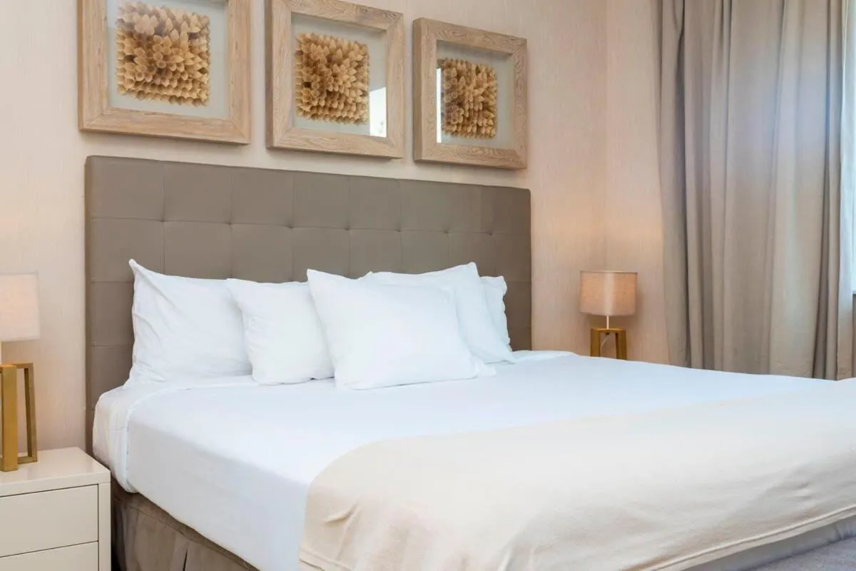 Bed in Stunning 4Bd Close to Disney @ Magic Village 7614