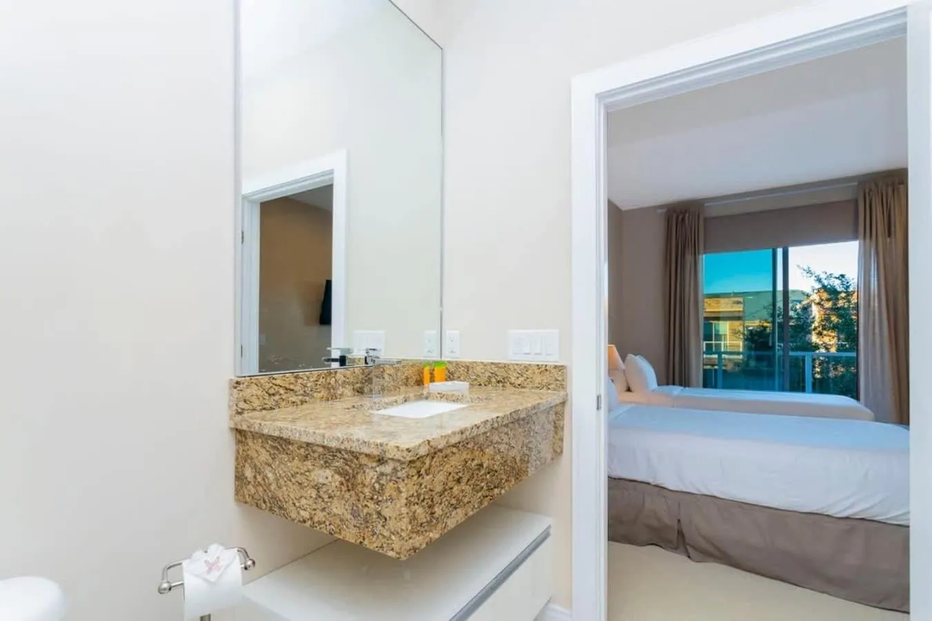 Stunning 4Bd Close to Disney @ Magic Village 7614