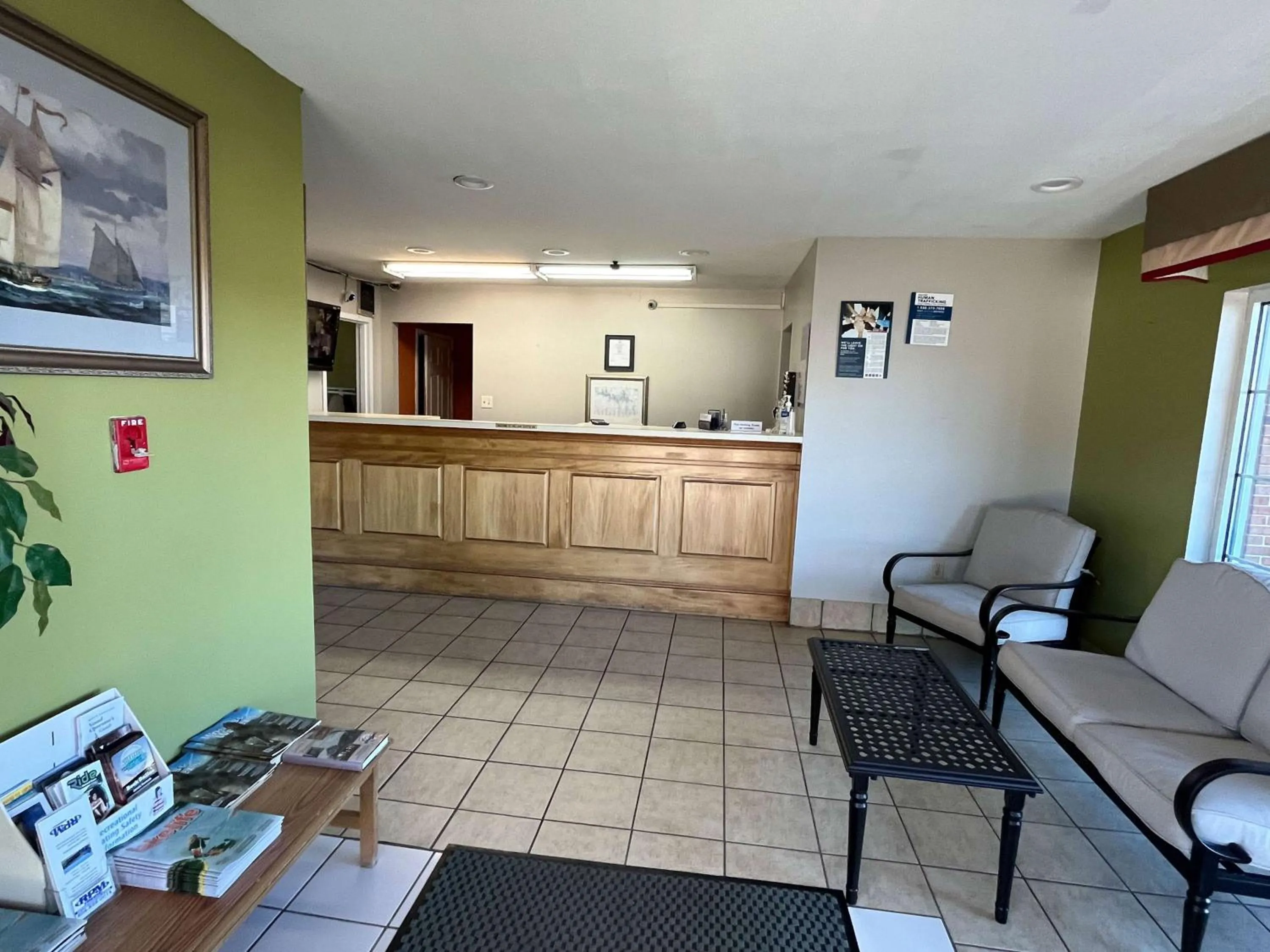 Lobby or reception in Motel 6 Bracey, VA I 85