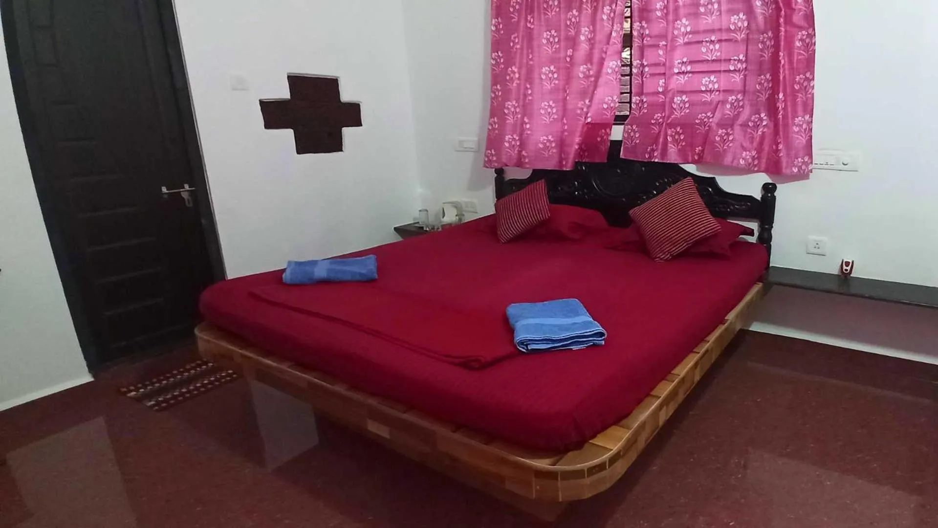 Bed in Namaste Yoga Farm