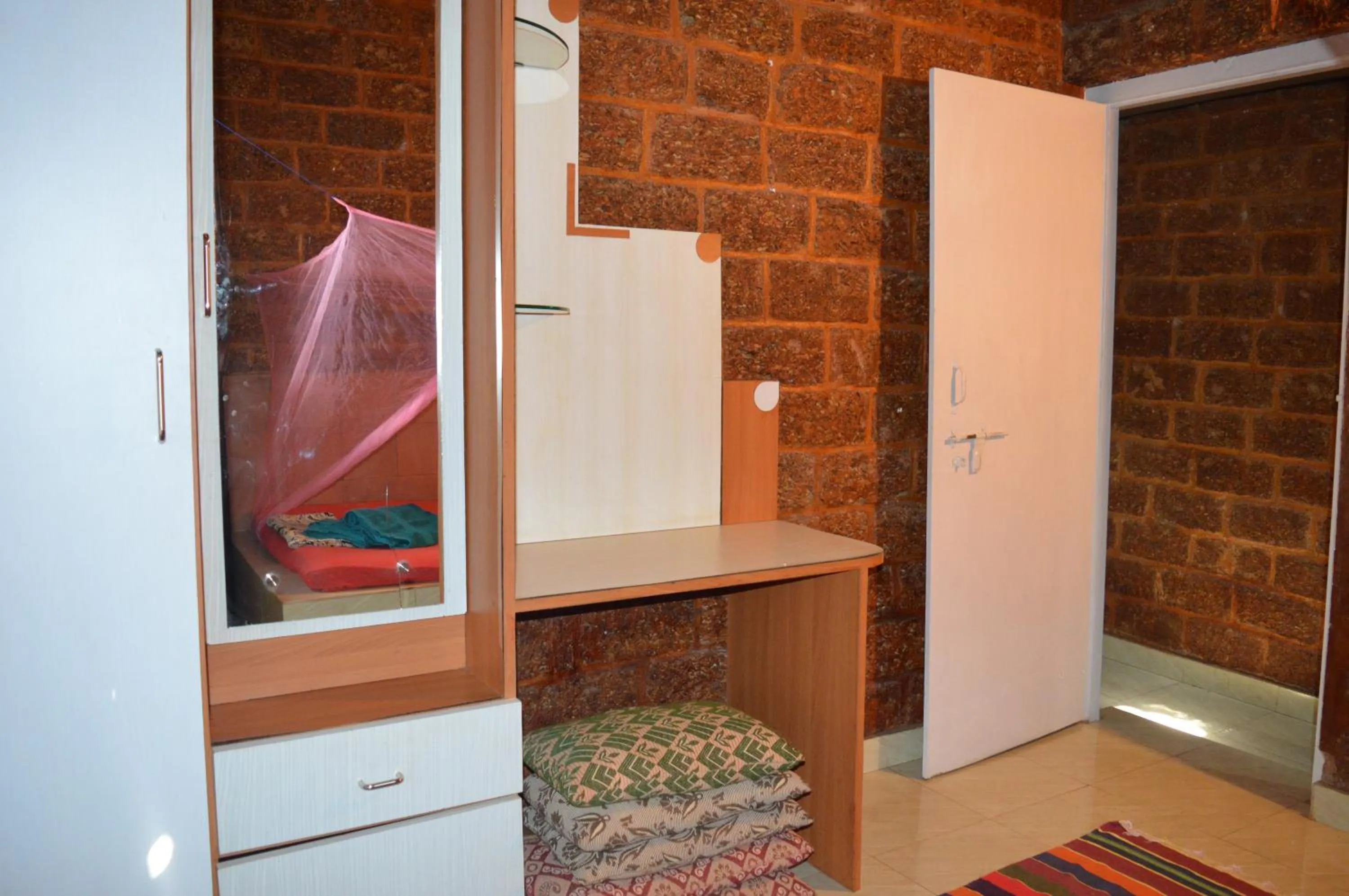 Photo of the whole room in Namaste Yoga Farm