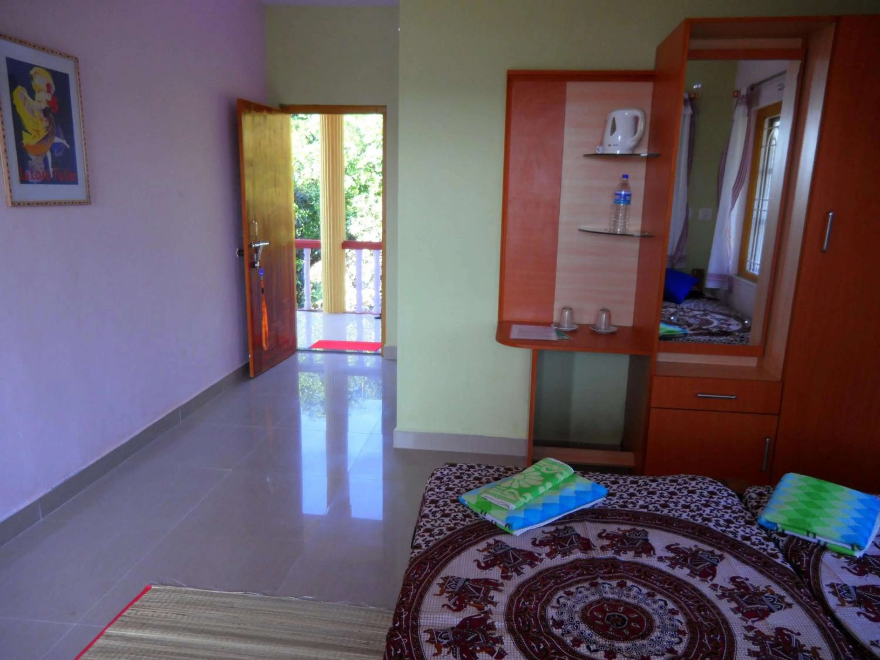 Photo of the whole room in Namaste Yoga Farm