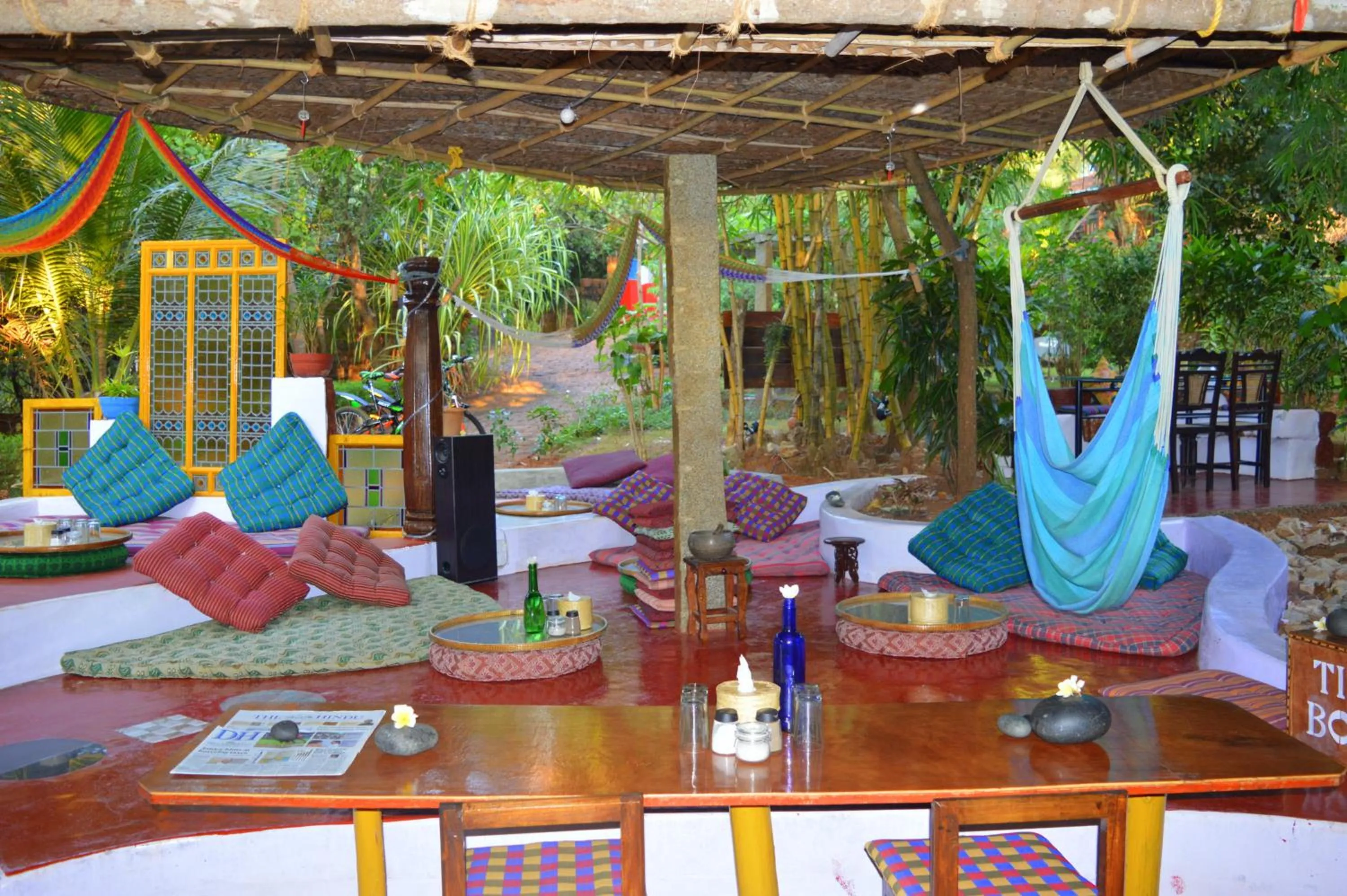 Communal lounge/ TV room in Namaste Yoga Farm