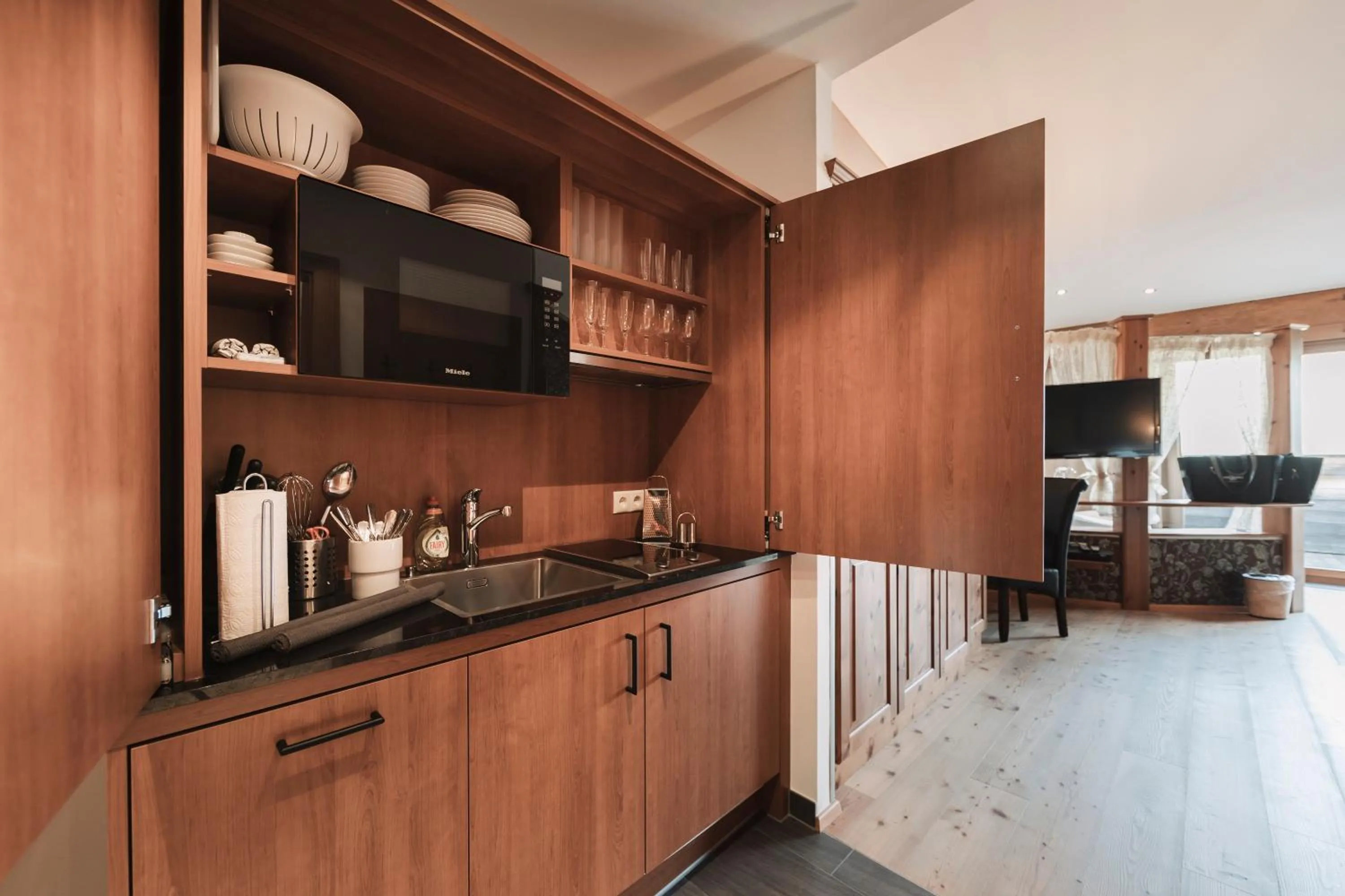 Kitchen or kitchenette in Wellness Aparthotel Panorama Alpin - Ferienwohnungen Jerzens im Pitztal