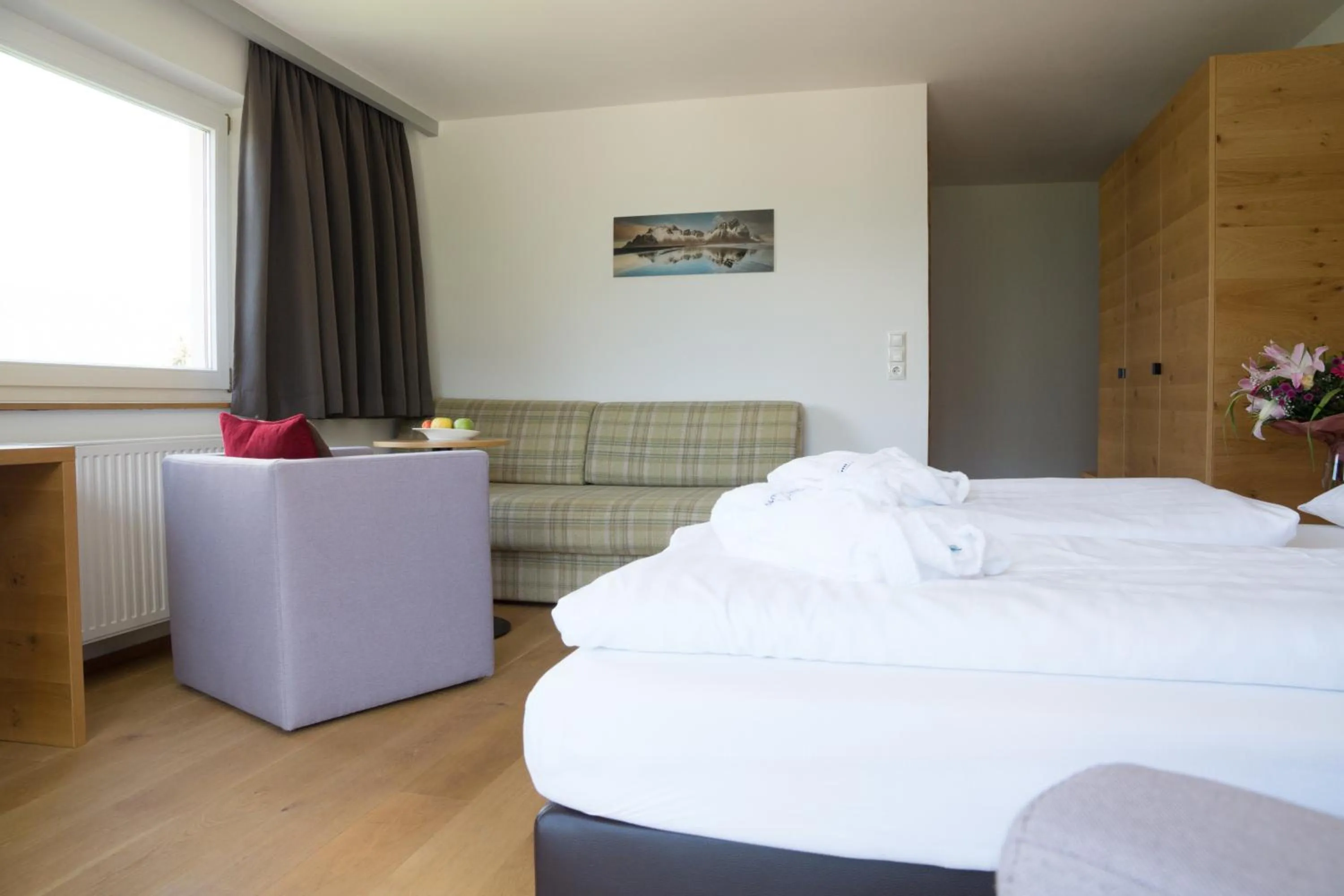 Bed in Wellness Aparthotel Panorama Alpin - Ferienwohnungen Jerzens im Pitztal