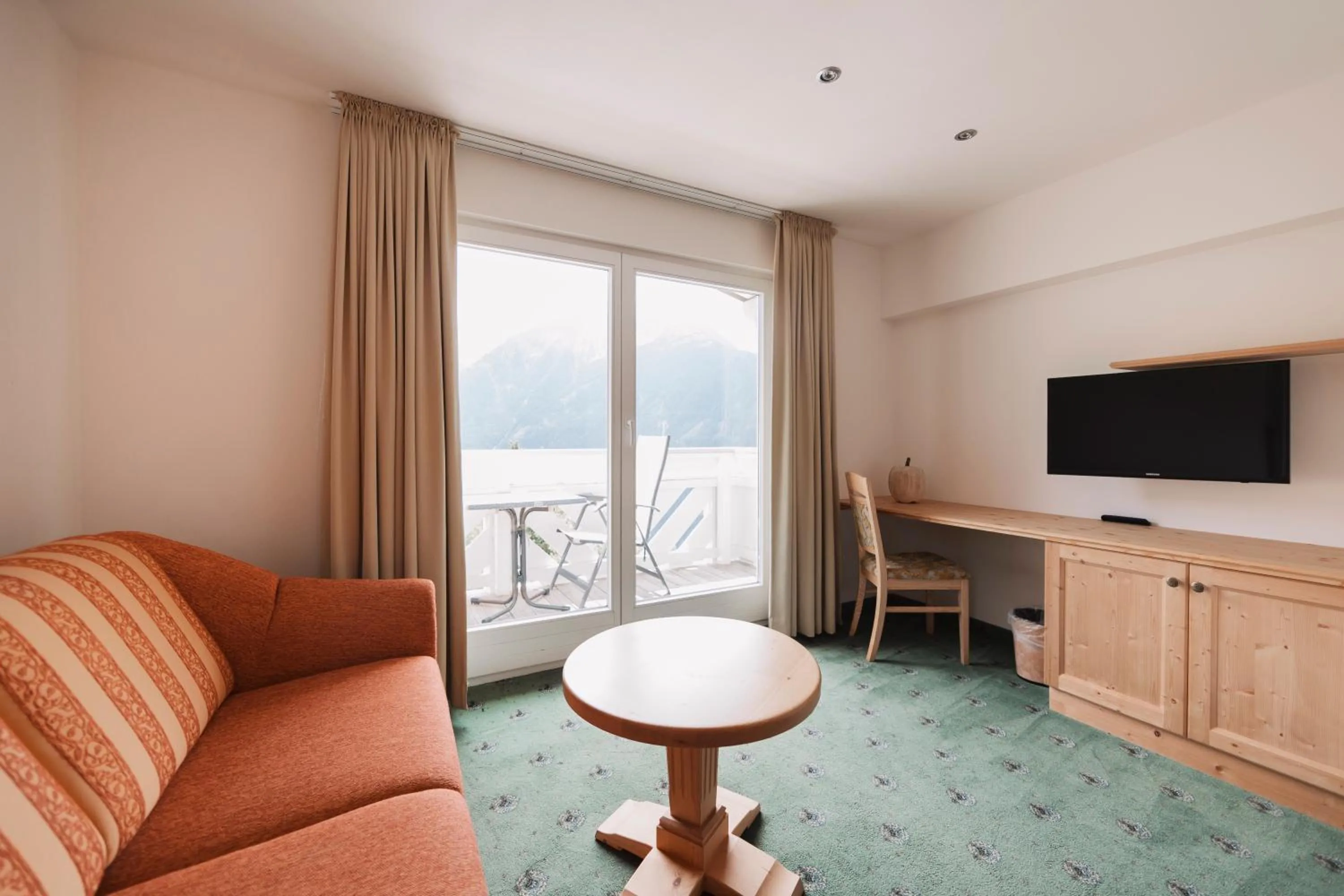 Living room in Wellness Aparthotel Panorama Alpin - Ferienwohnungen Jerzens im Pitztal